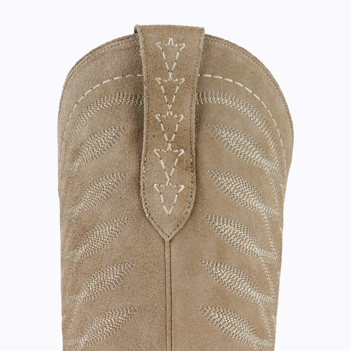 Lane Womens Squash Blossom in Latte Suede