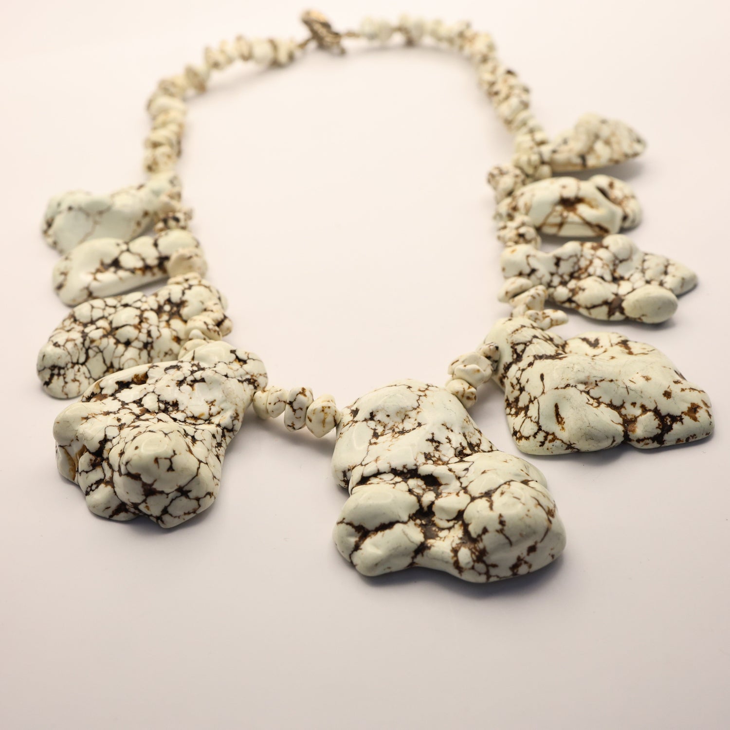 Vintage White Magnesite Turquoise Chunk Necklace. Native American jewelry one of a kind.