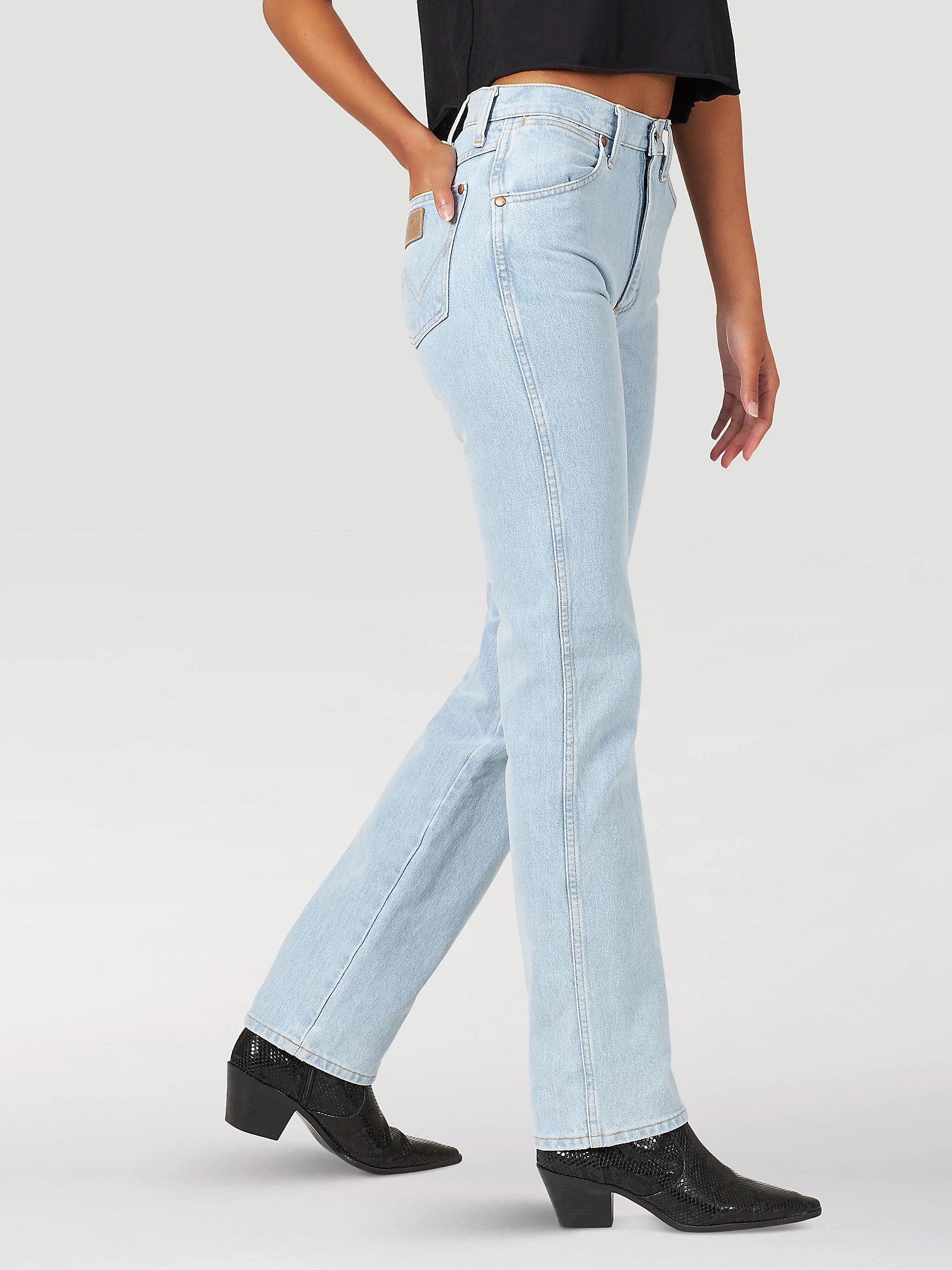 Wrangler Natural Rise Womens Pants - Bleach