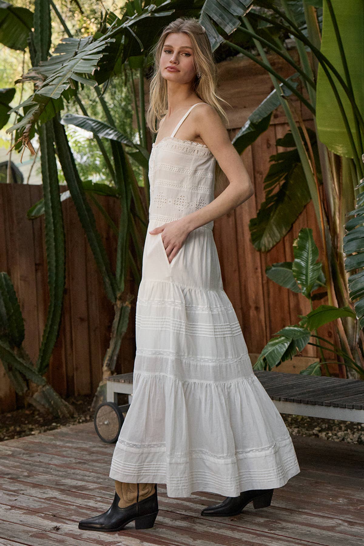 Elizabeth Tiered Maxi Lace Dress