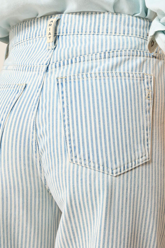 Ariat Ultra High Rise Jazmine Wide Leg Jeans