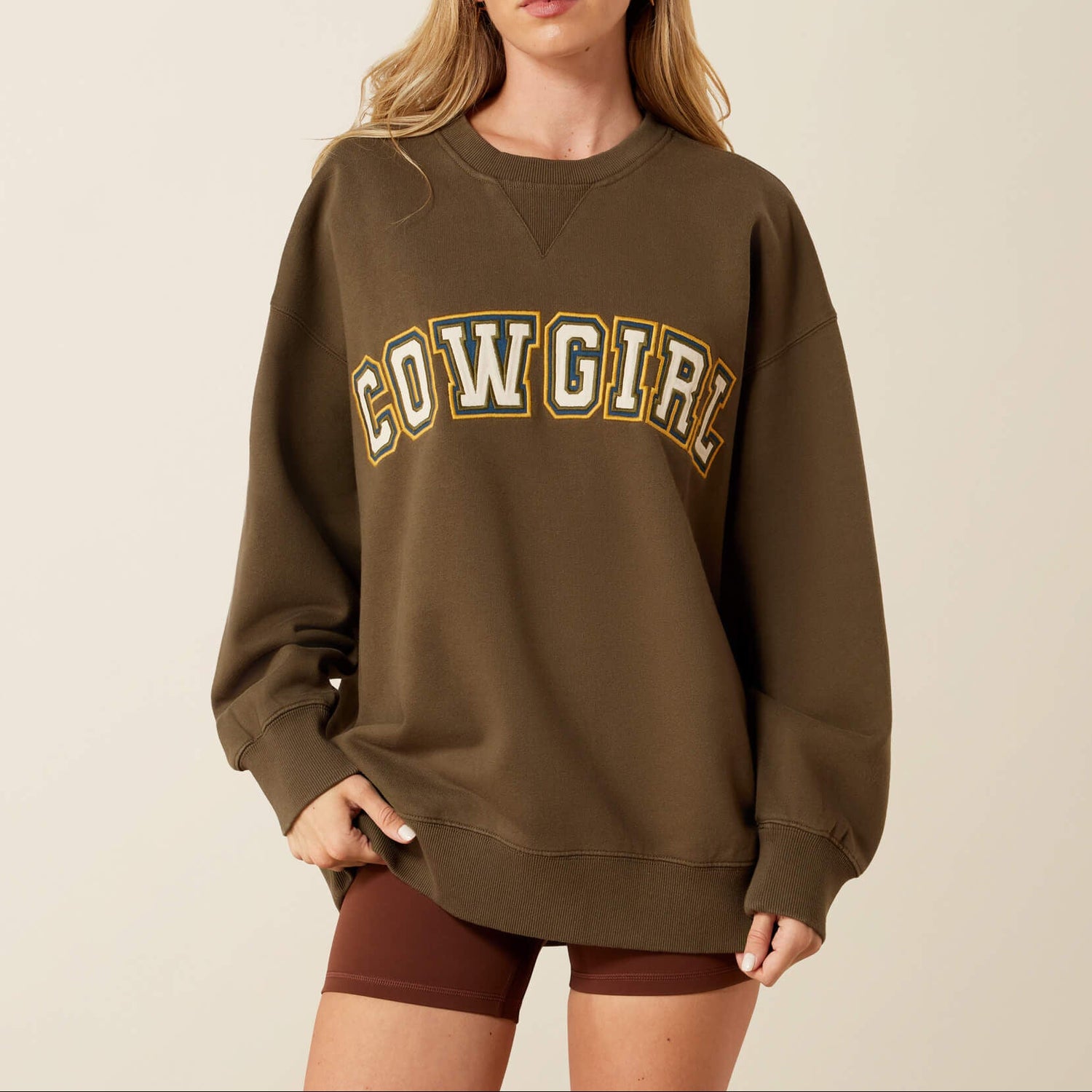 Womens western boutique Utah womens fashion Ariat Womens Oversize Sweatshirt Ivy Green SKU 10079328 Ariat Womens Oversize Sweatshirt in stock at bolt ranch store in kamas utah 