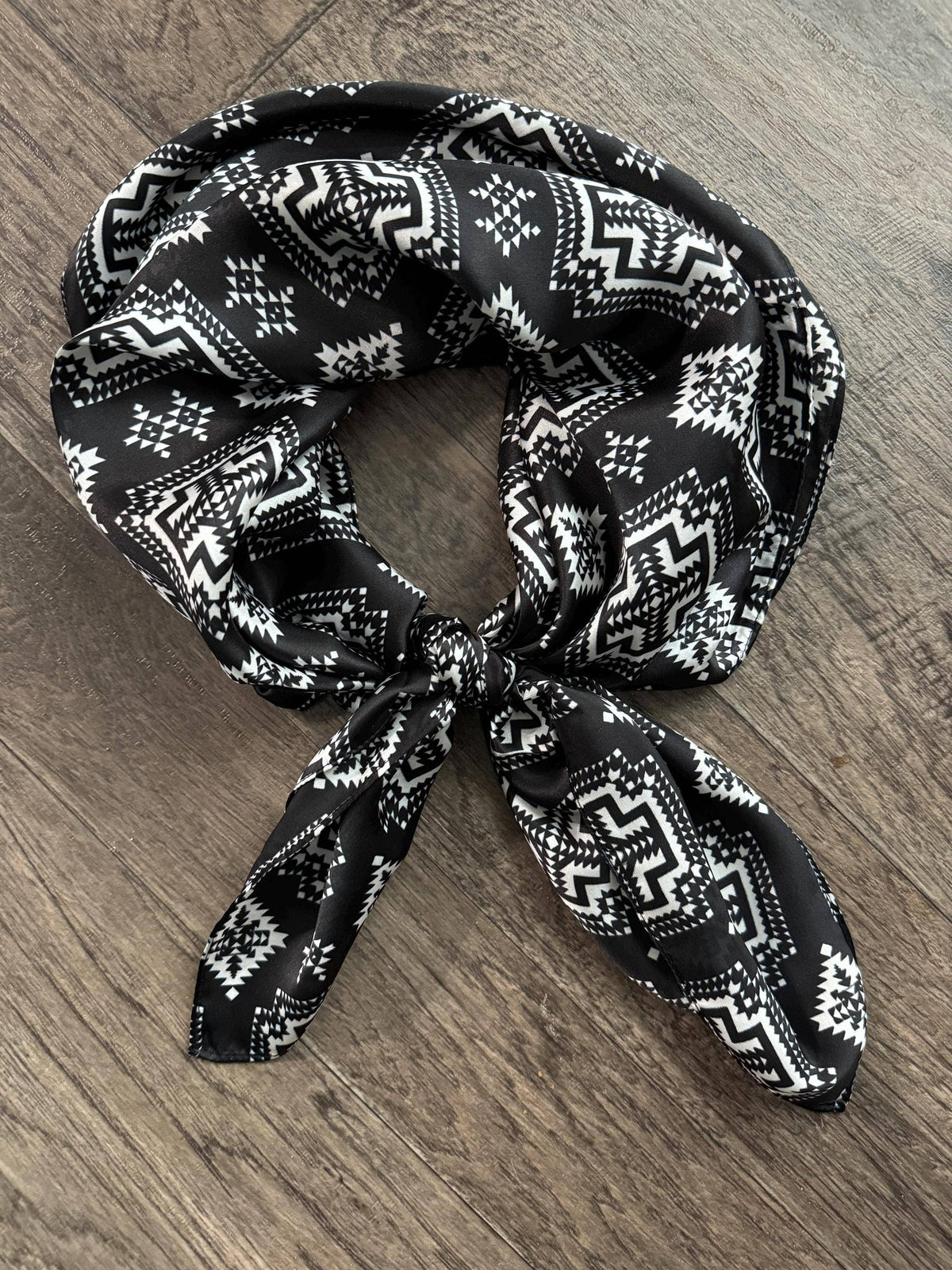 100% Silk Wild Rag Black and White Native – Bolt Ranch Store