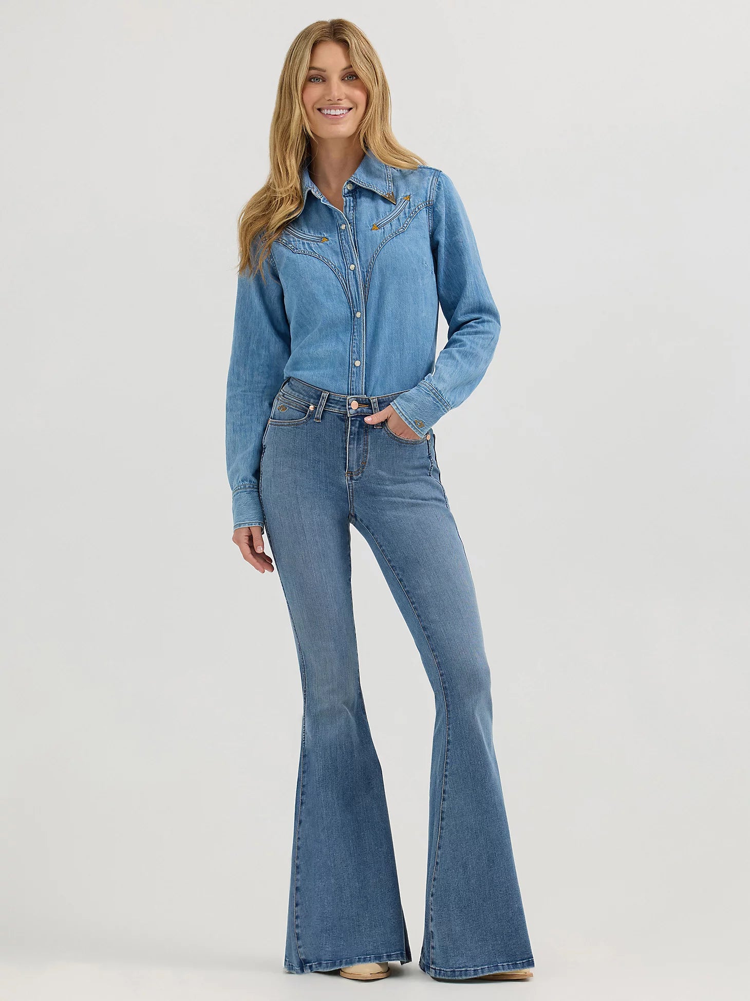 Wrangler Lainey Wilson Bell Bottoms - Daydream