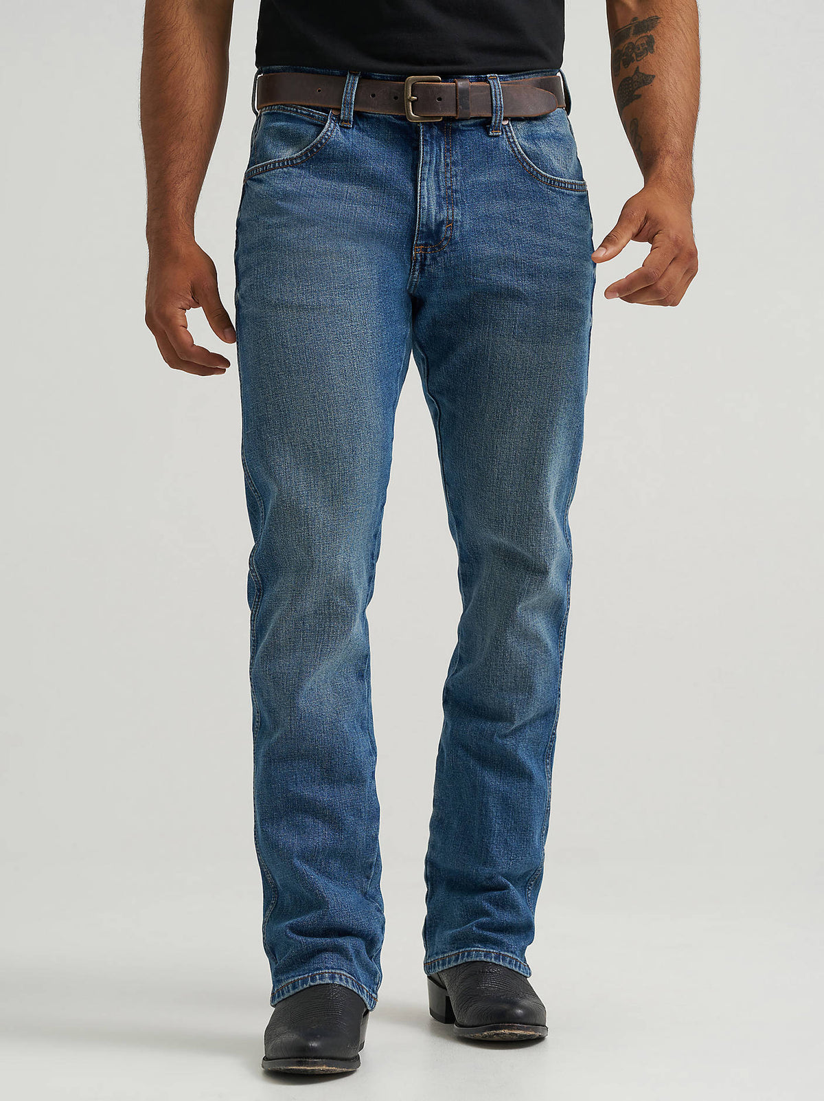Wrangler Mens Retro Slim Boot Jean Harris in stock mens western wear