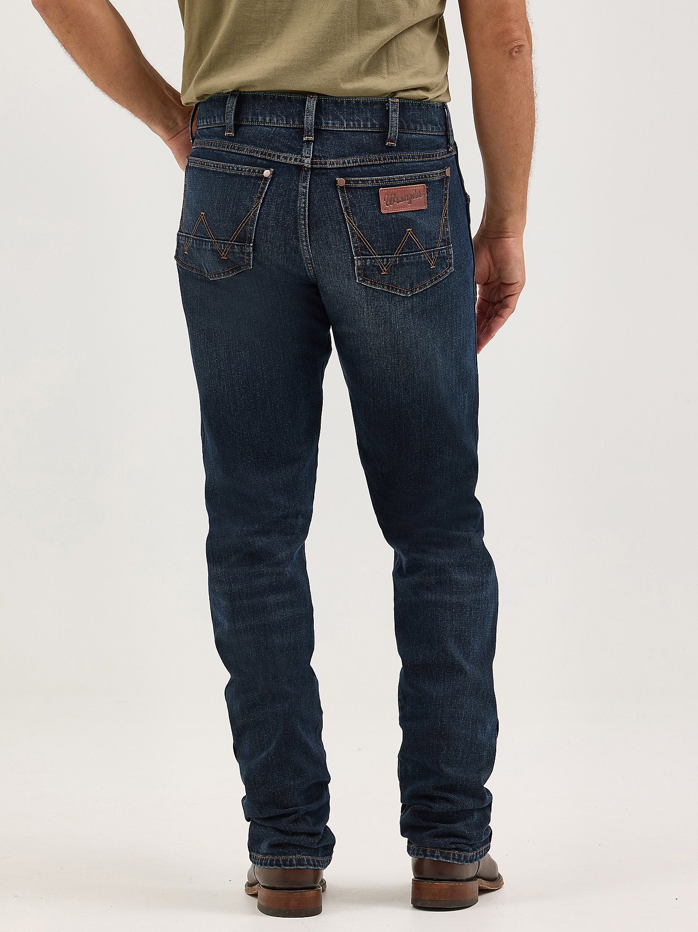 Wrangler Mens Retro Slim Straight Jean