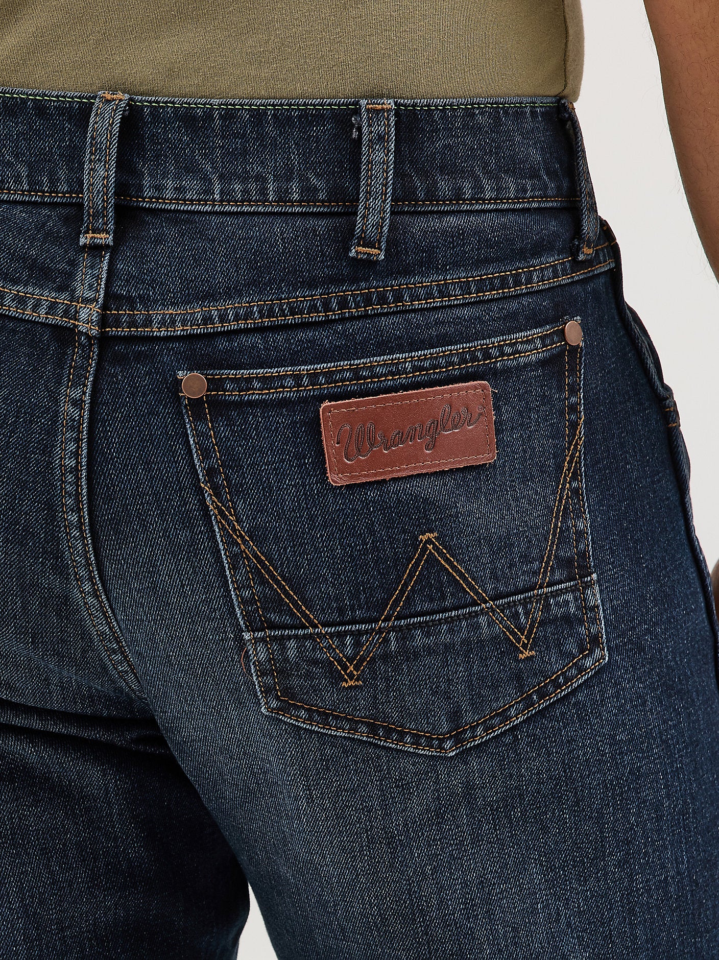 Wrangler Mens Retro Slim Straight Jean