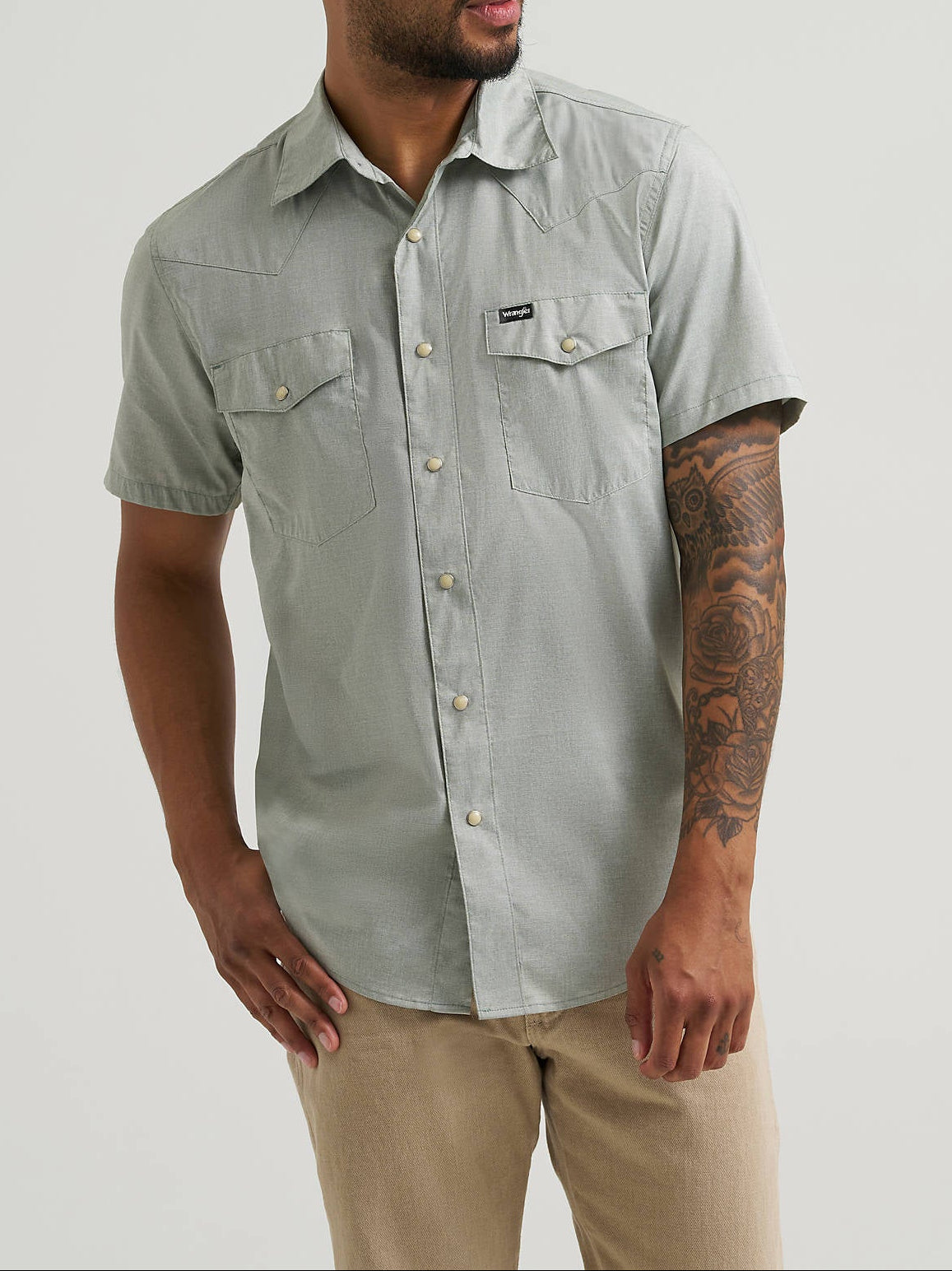 Wrangler Mens Drover Utility Iceberg Shirt a snap up shirt with two snap down front pockets in a light iceberg green at boltranchstore.com free shipping mens western shirt summer button down pearl snap