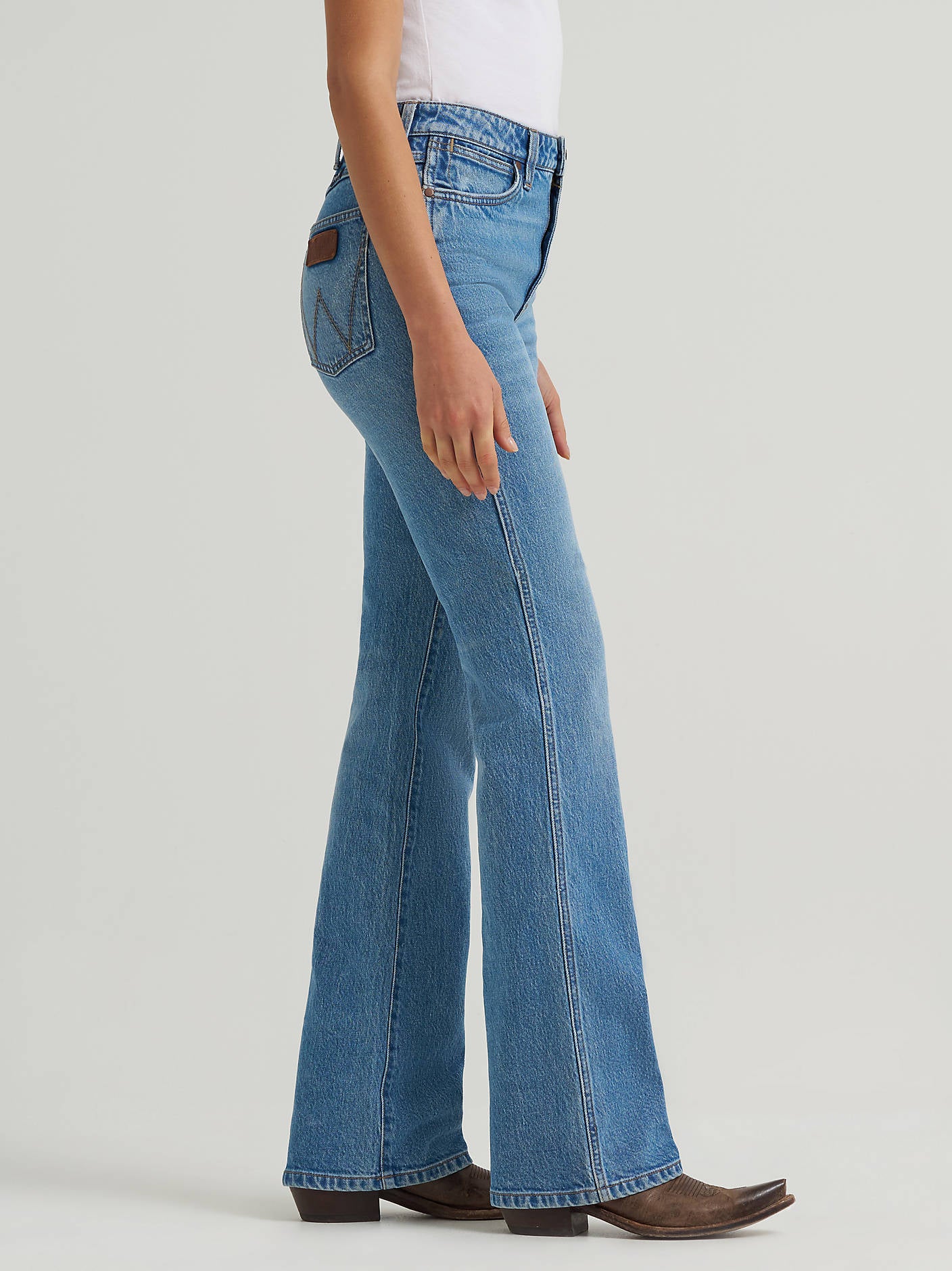 Wrangler Womens Bailey High Rise Bootcut Jean in Erin