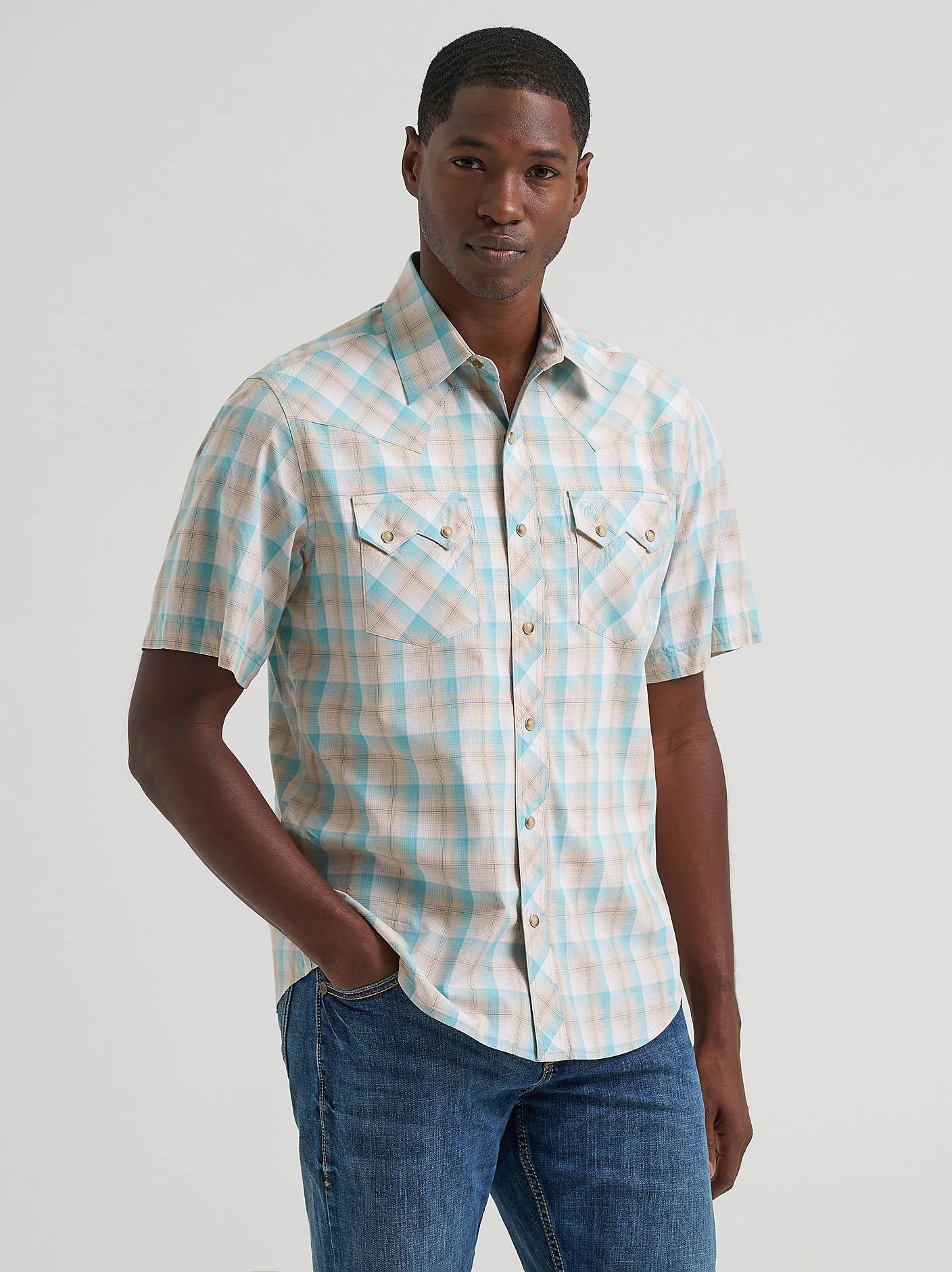 Wrangler Mens Retro Short Sleeve Sawtooth Pocket Western Snap Shirt