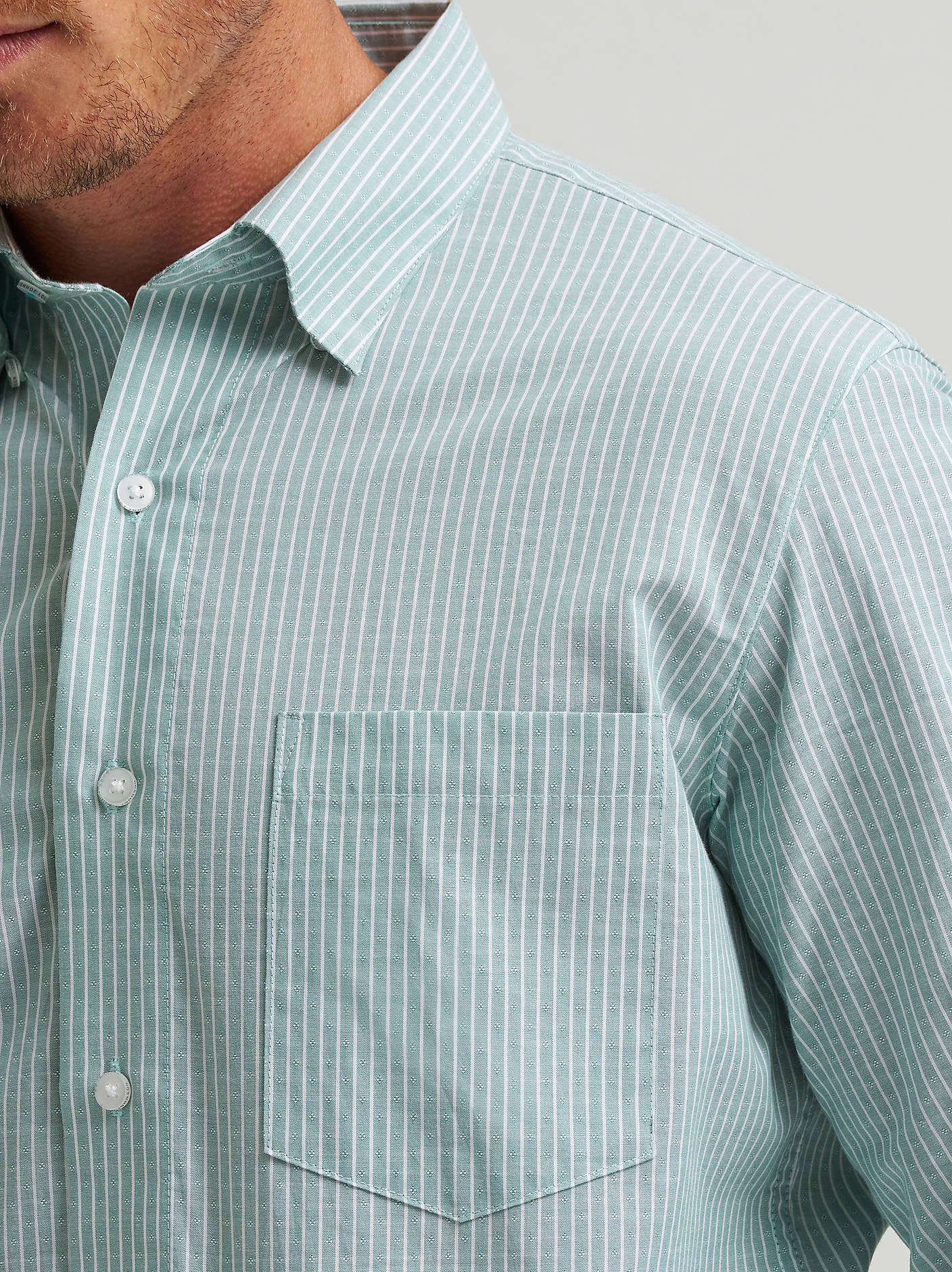 Wrangler Mens Cody Johnson One Pocket Button Down Shirt