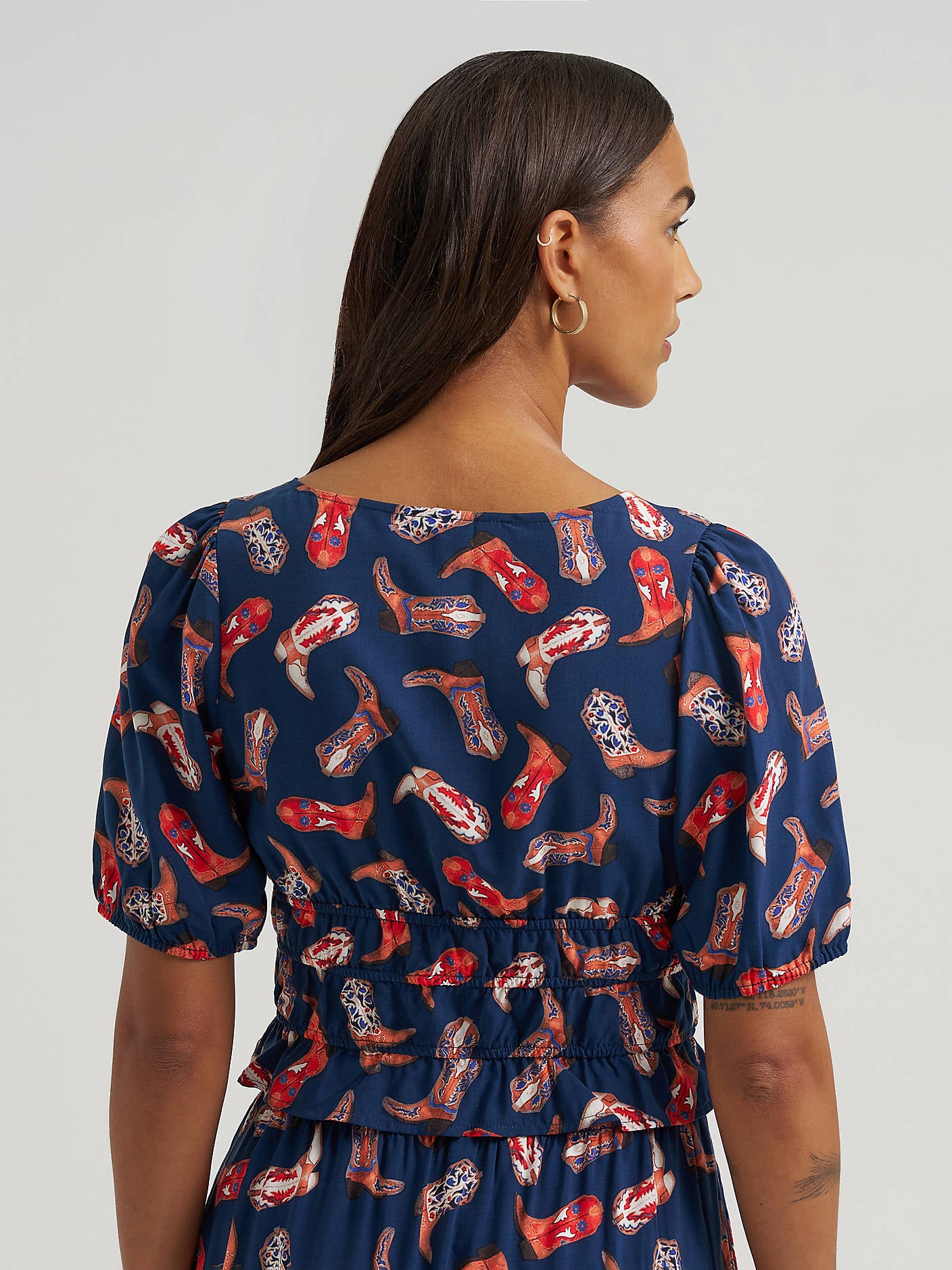 Wrangler Womens Puff Sleeve V Neck Blouse