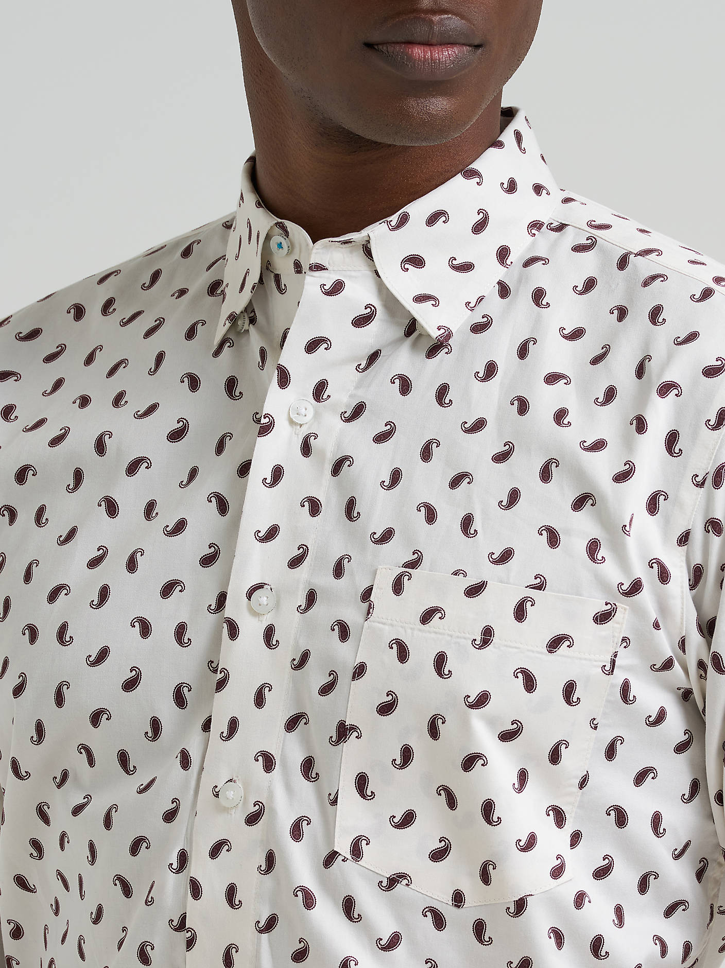 Wrangler Mens Cody Johnson Wine Paisley Shirt
