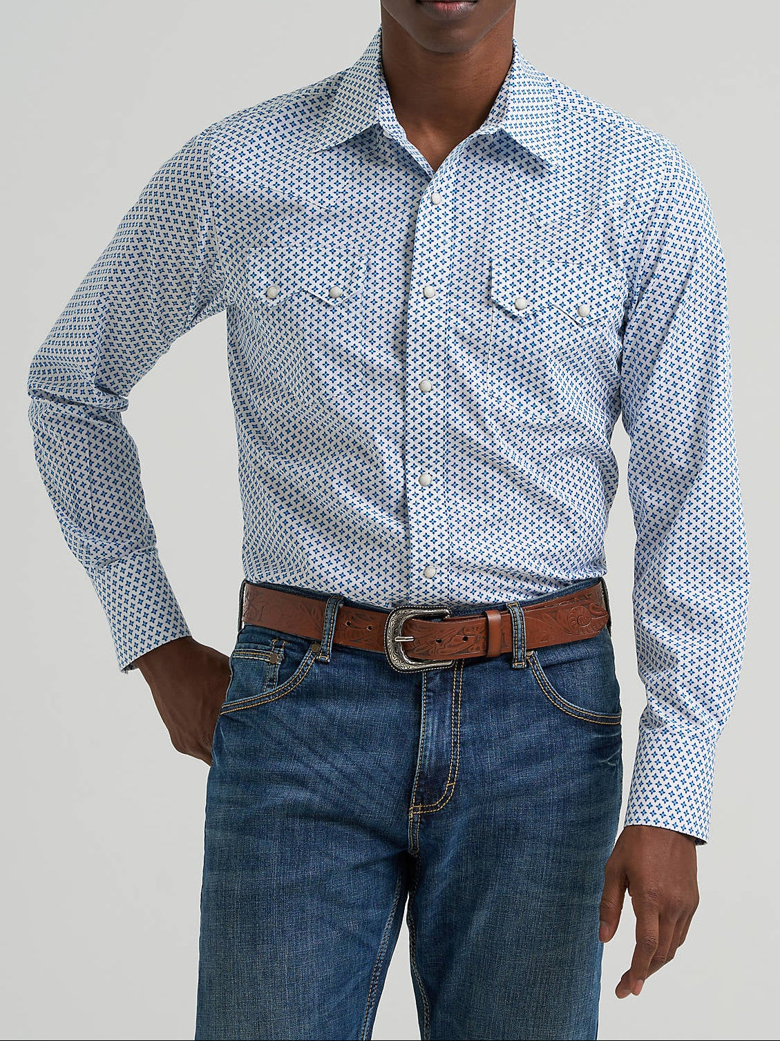 112381877 Wrangler Mens Retro Long Sleeve Sawtooth Snap Pocket Western Shirt at boltranchstore.com free shipping mens western shirt in stock rodeo outfit 