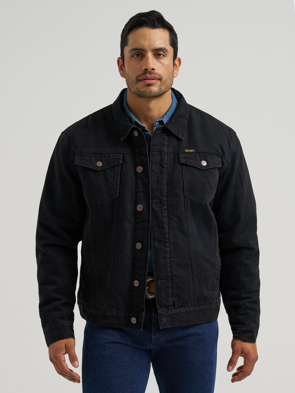 Wrangler Mens Retro Sherpa Lined Western Denim Jacket regular fit western cut with a spread collar ranch wear Kamas