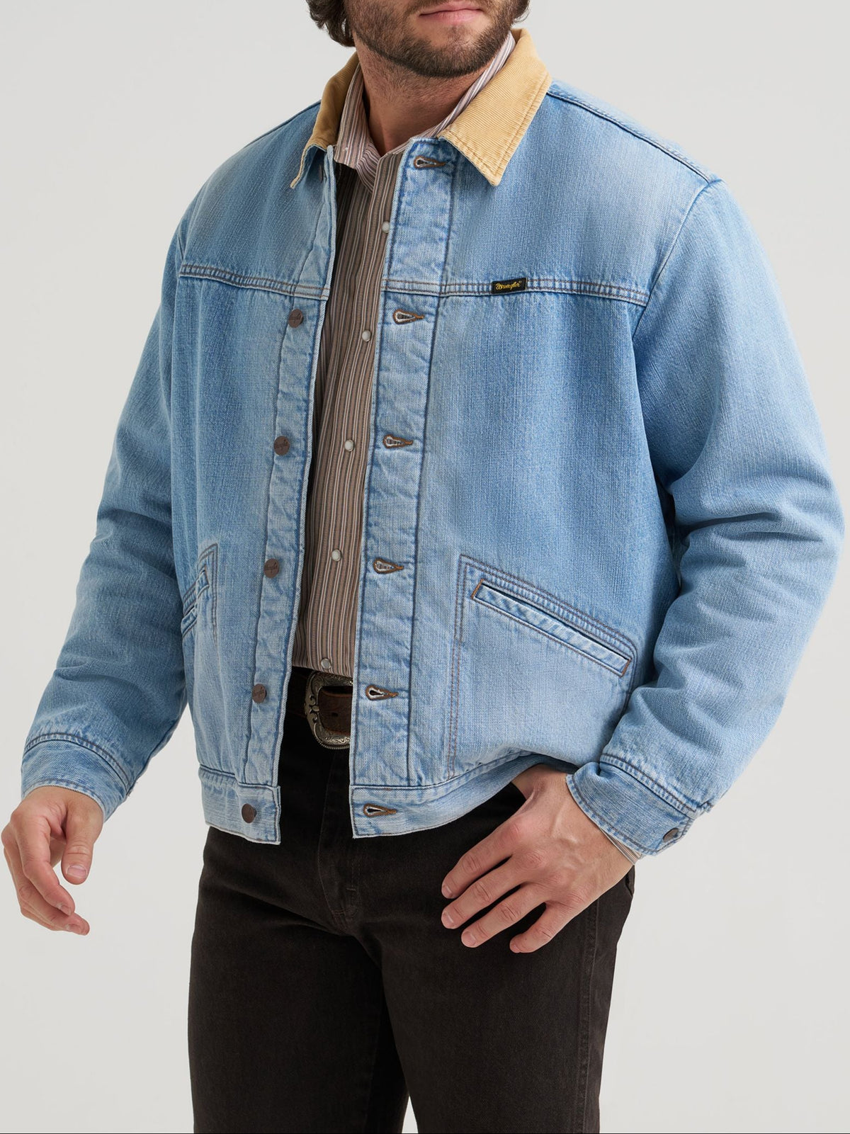 Mens Wrangler Straight Yoke Sherpa Lined Denim Jacket regular fit silhouette with buttoned front placket and spread collar mens western clothing