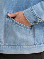 Mens Wrangler Straight Yoke Sherpa Lined Denim Jacket lower welt hand pocket with single button cuff and banded hem mens western boutique Park City