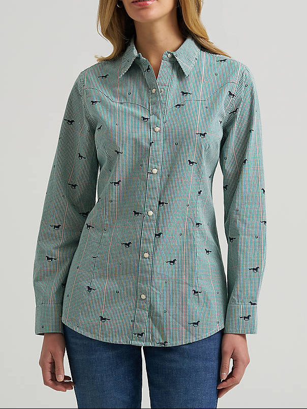 112382671 Wrangler Womens Statement Sierra Western Slim Snap Shirt at boltranchstore.com womens button up shirt in green summer or rodeo outfit 