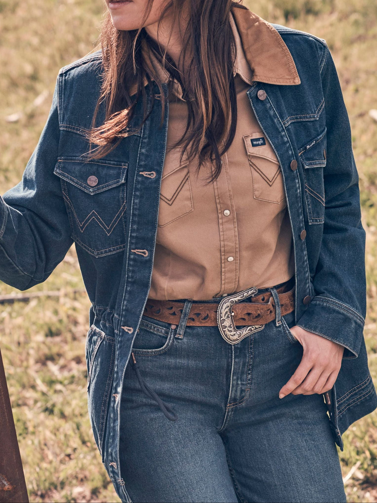 Wrangler Womens Denim Cinched Waist Barn Jacket denim barn coat with canvas collar and antiqued hardware womens western boutique Utah 112382730 Boltranchstore.com