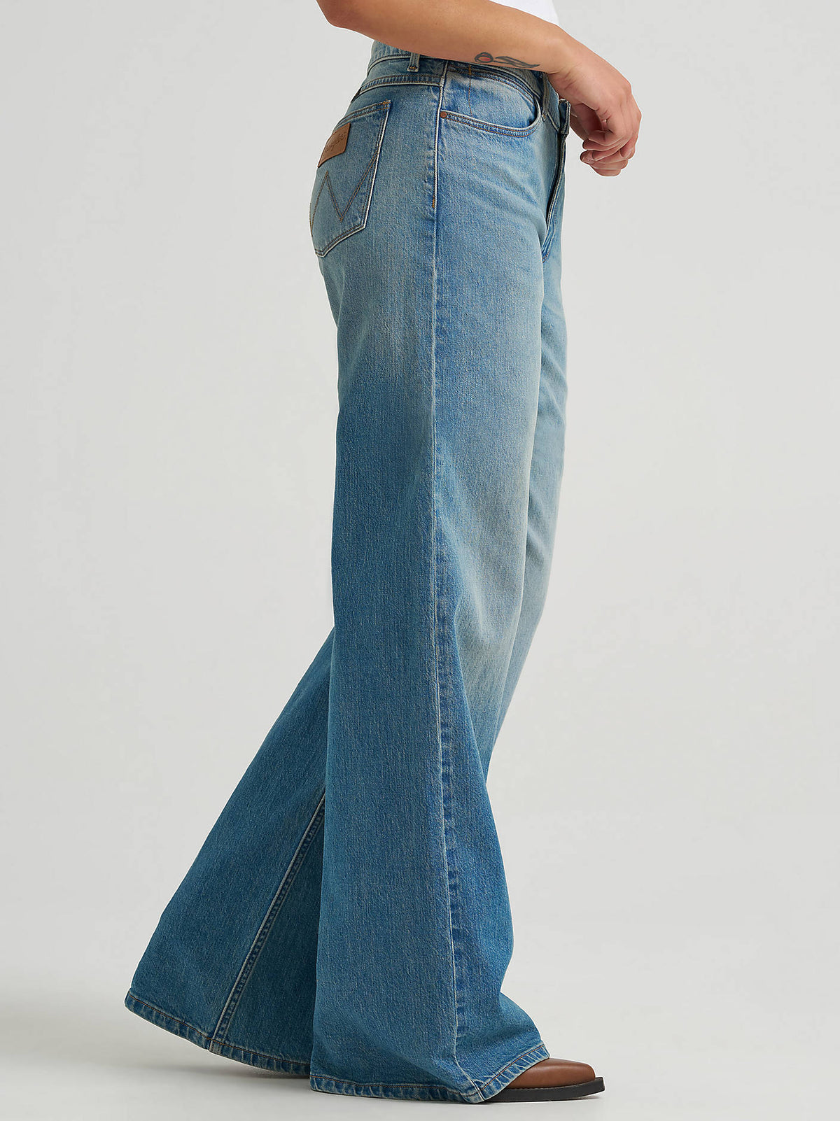 Utah womens western boutique western clothing Wrangler Womens Low Rise Baggy Jean Glacier SKU 112382776 Boltranchstore.com free shipping