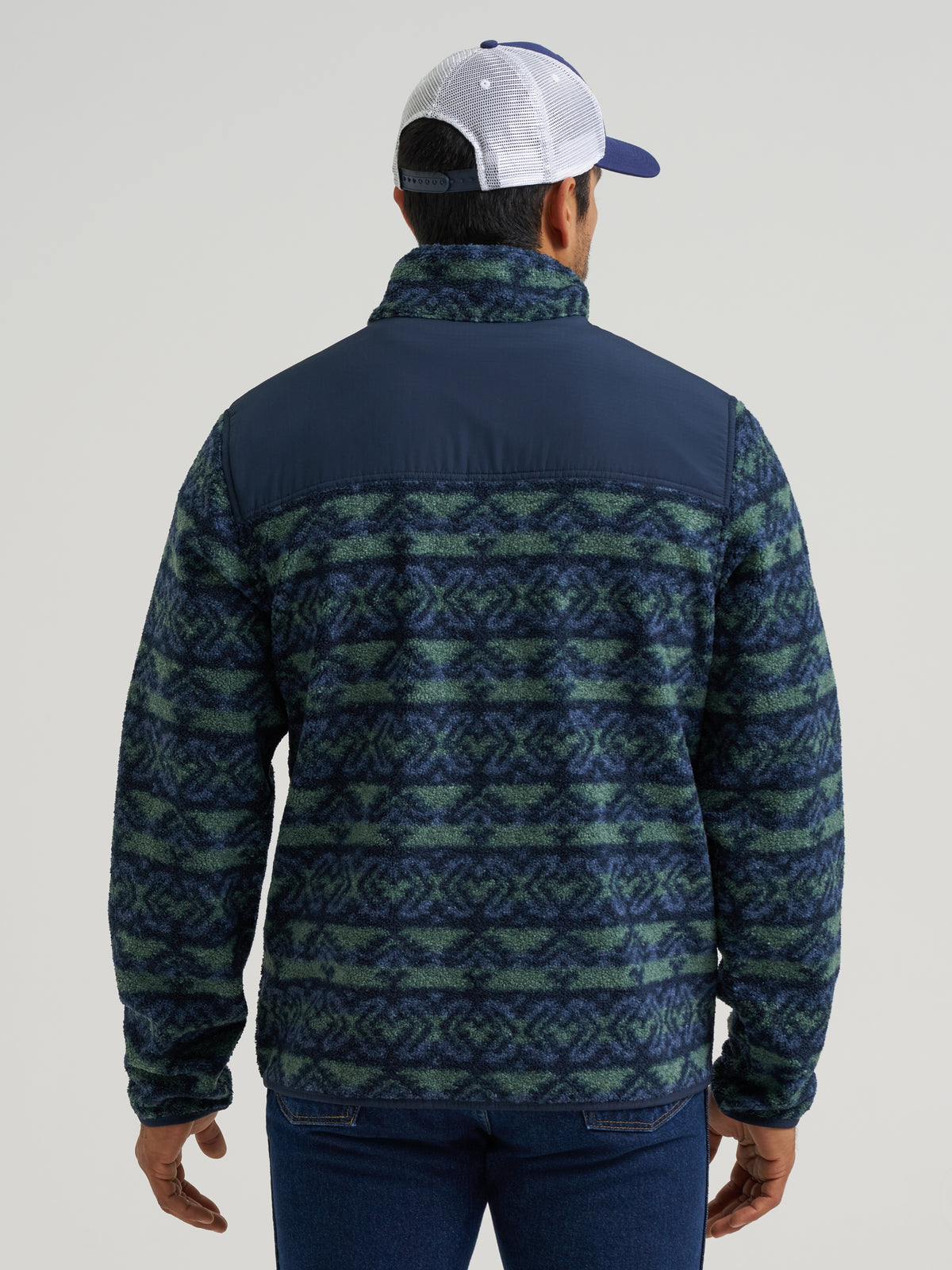 Wrangler Mens Hay Away Sherpa Zip Front Ripstop Yoke Jacket sherpa that repels hay grass and debris western fashion