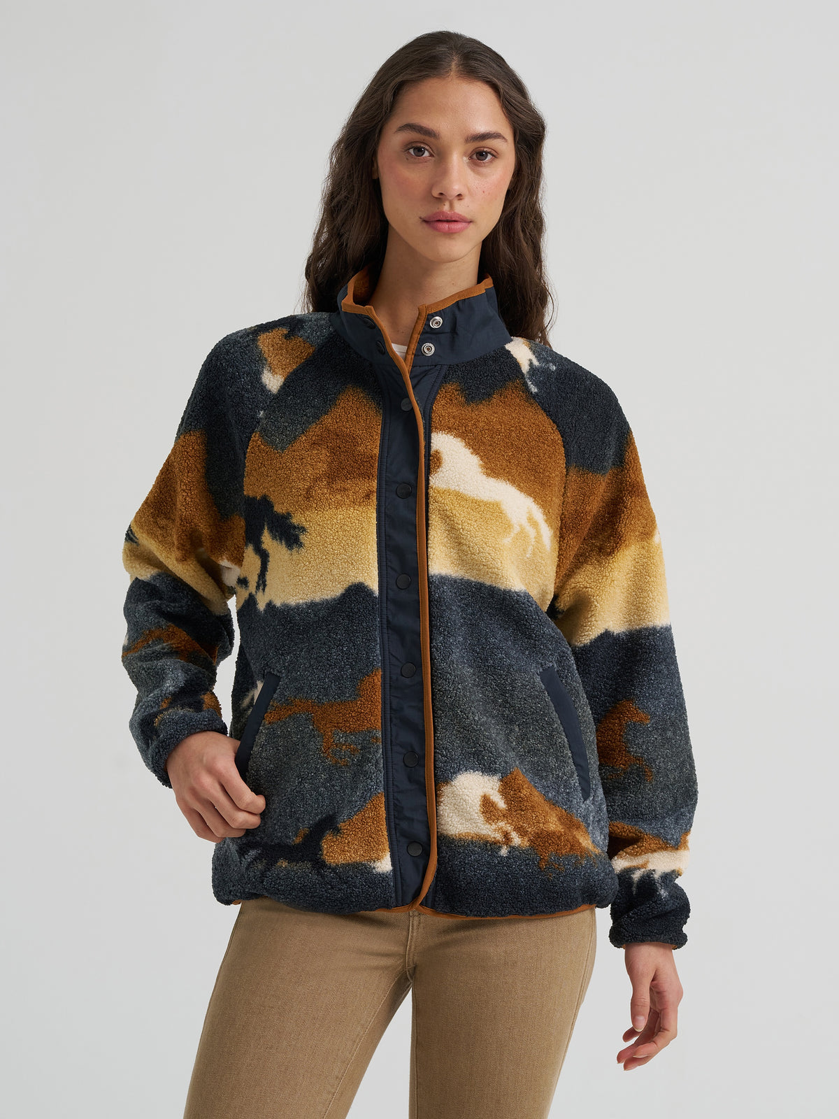 Wrangler Womens Hay Away Big Sky Sherpa Snap Jacket Desert Tapestry running horse print sherpa in black gold and cream womens western boutique Utah SKU 112383035