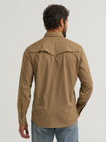 Wrangler All Terrain Gear Mens Technical Shirt Kangaroo pointed western back yoke with mesh ventilation for airflow rodeo