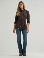 Wrangler Womens Olivia Western Slim Snap Shirt Horses Cocoa classic pointed yokes and snap front closure cowgirl