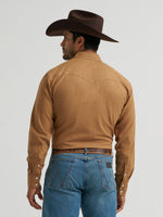 Wrangler Mens Cody Johnson Two Pocket Western Snap Shirt sawtooth flap chest pockets with snaps and single point yokes front and back ranch wear