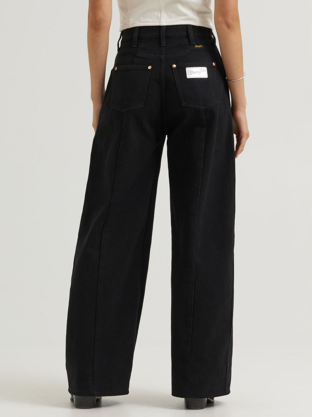Wrangler X Lainey Wilson Tour Barrel Jean Midnight clean vertical seams running down each leg