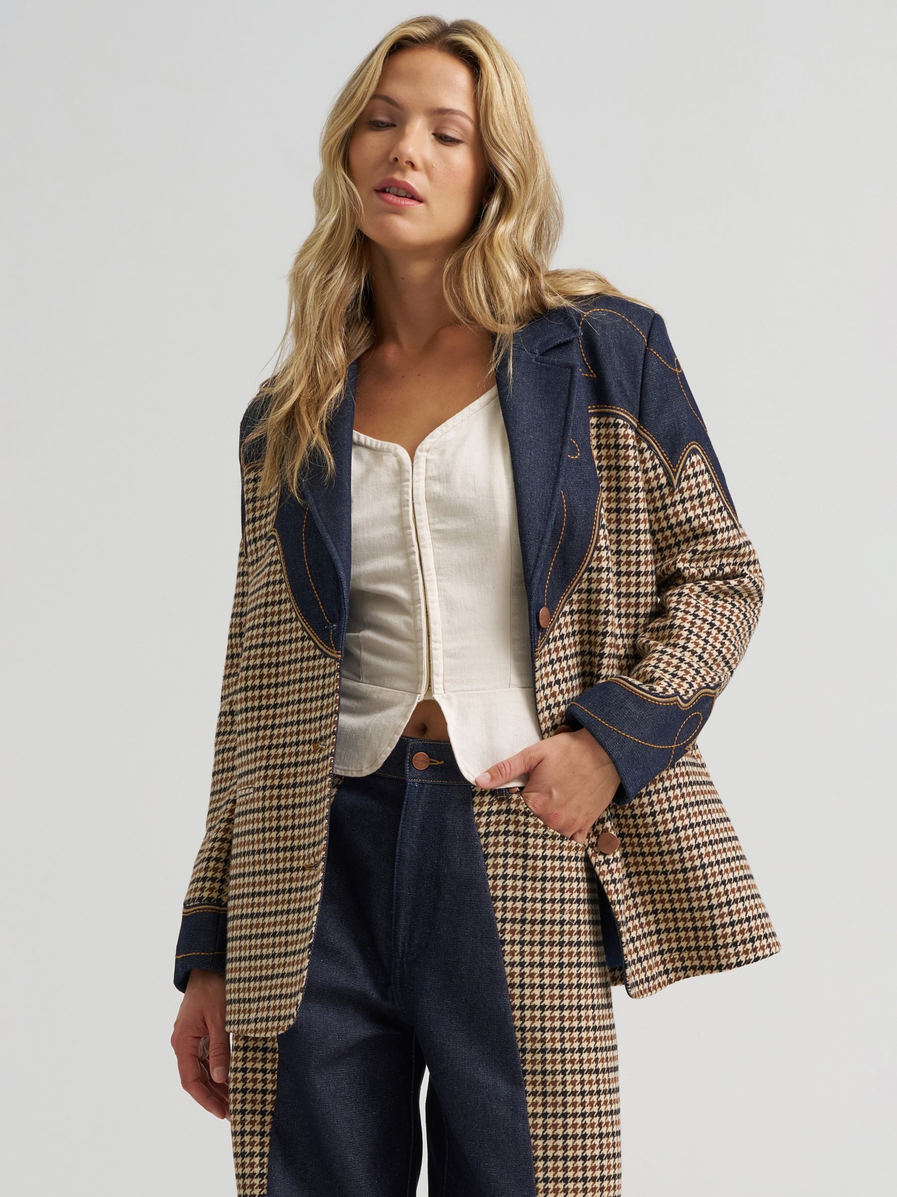 Womens fashion western clothing womens western boutique Wrangler Womens Houndstooth Blazer Rinse SKU 112385984 Boltranchstore.com free shipping