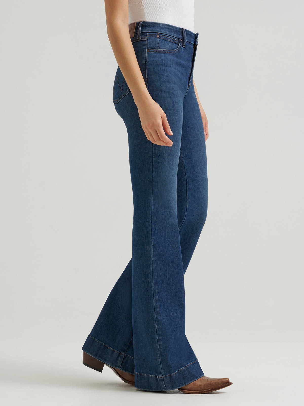 Wrangler Womens BESPOKE High Rise Trouser Jean Brooklyn slim fit through the thigh with vintage volume below the knee over cowboy boots rodeo