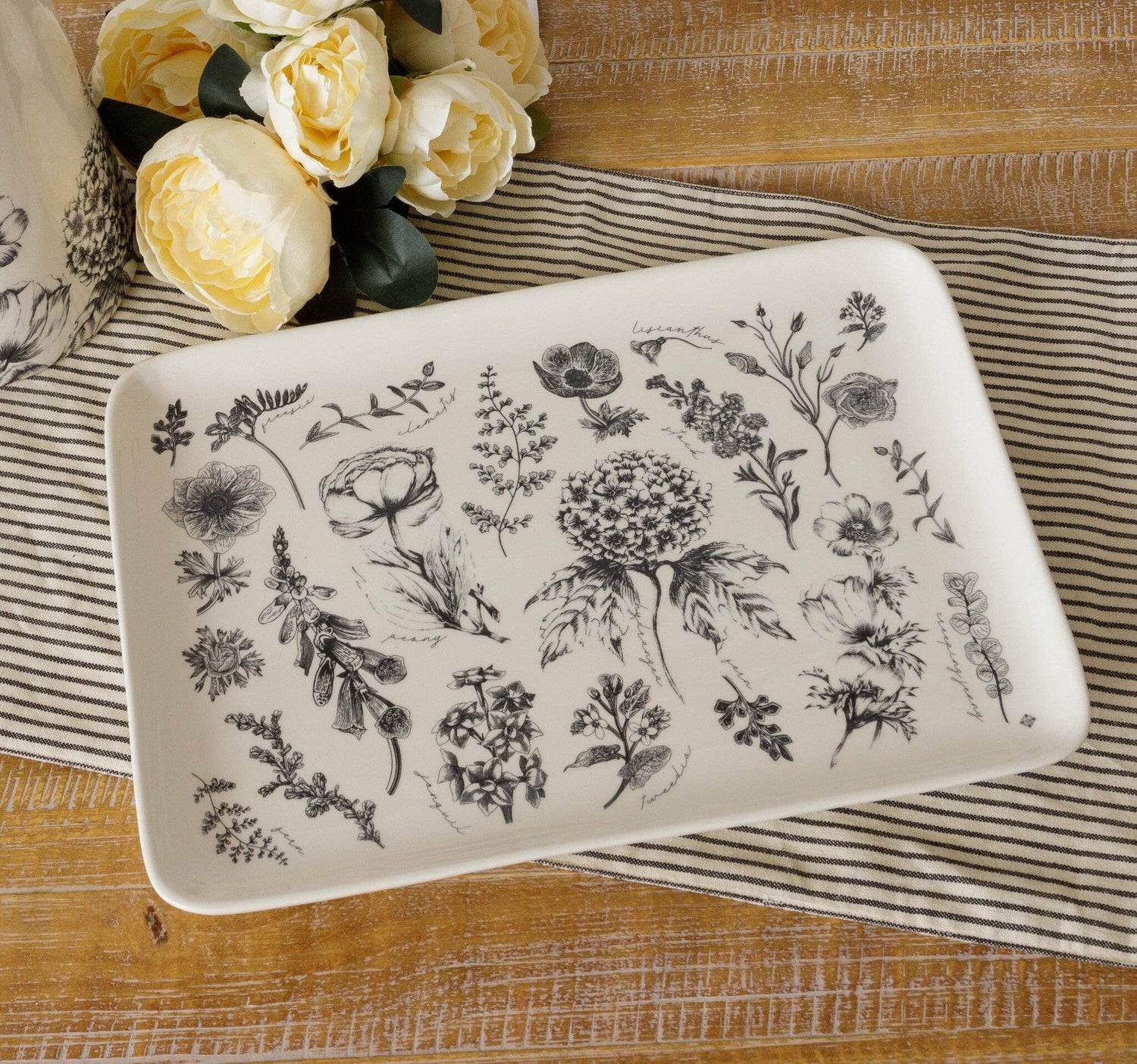 Black and White Botanical Platter (PC)