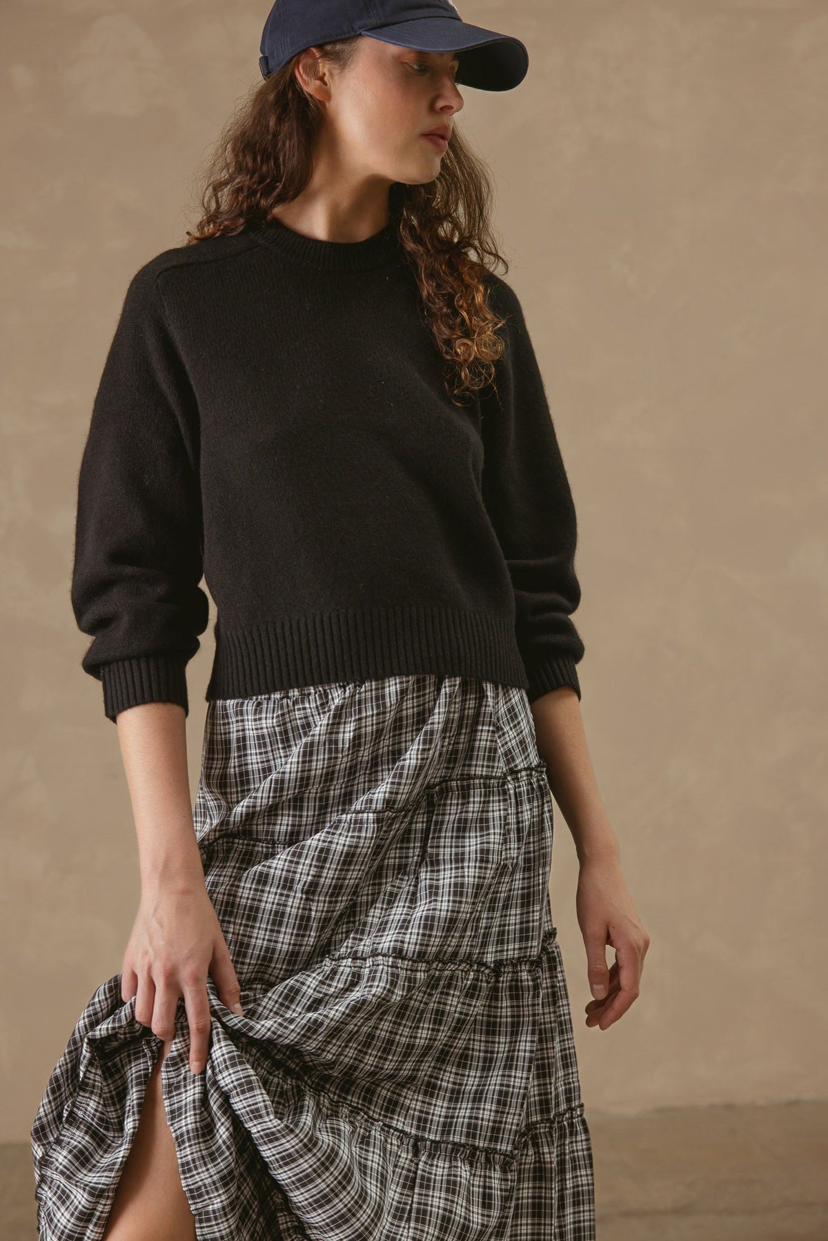27 Miles Malibu Alyson Cropped Cashmere Crewneck Black classic medium weight knit balancing structure and softness womens western clothing