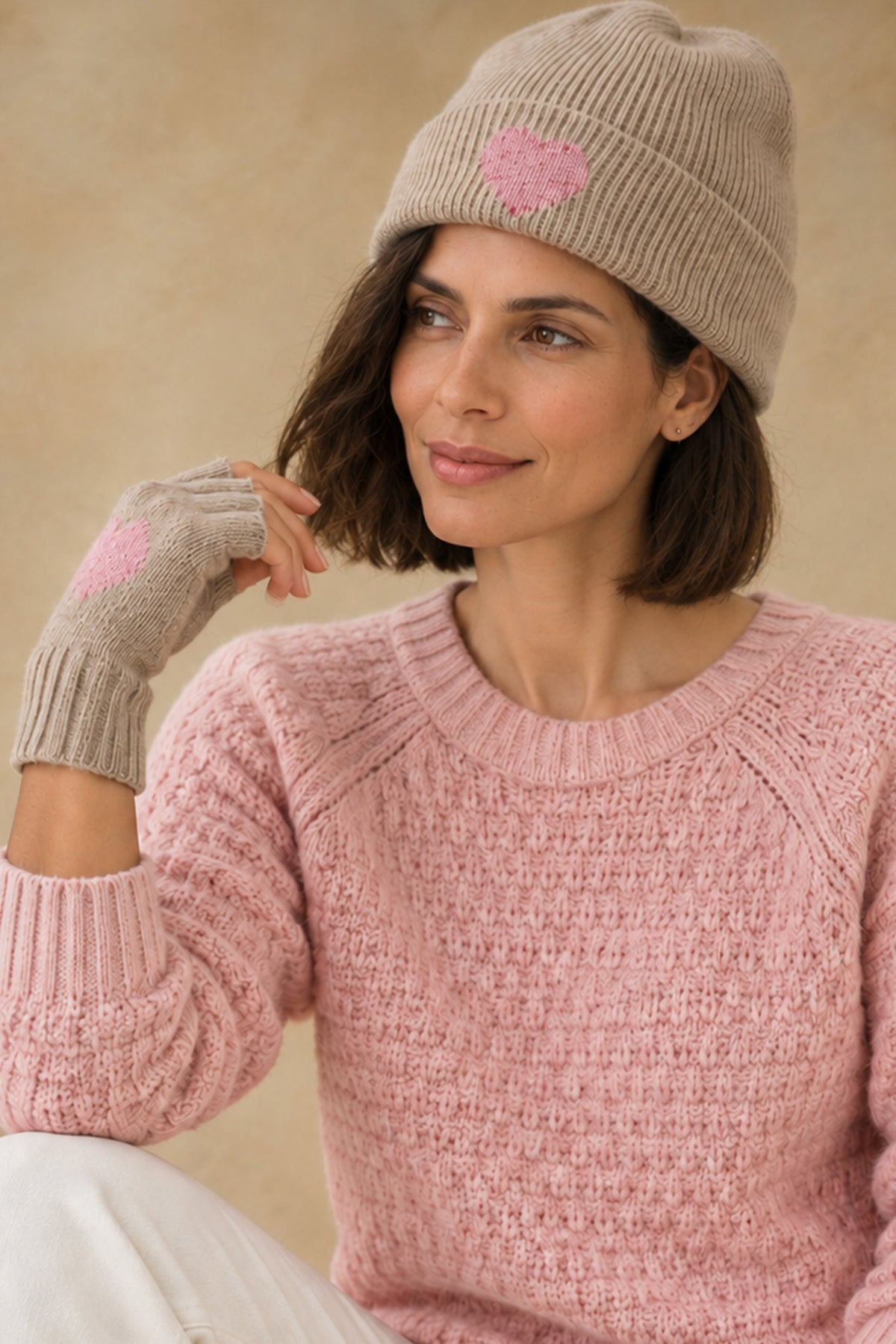 27 Miles Malibu Scarlett Cashmere Heart Beanie Oatmeal Peony oatmeal cashmere beanie with peony pink heart and cuffed brim ranch wear Utah SKU SCARLETTBEANIEOATPE