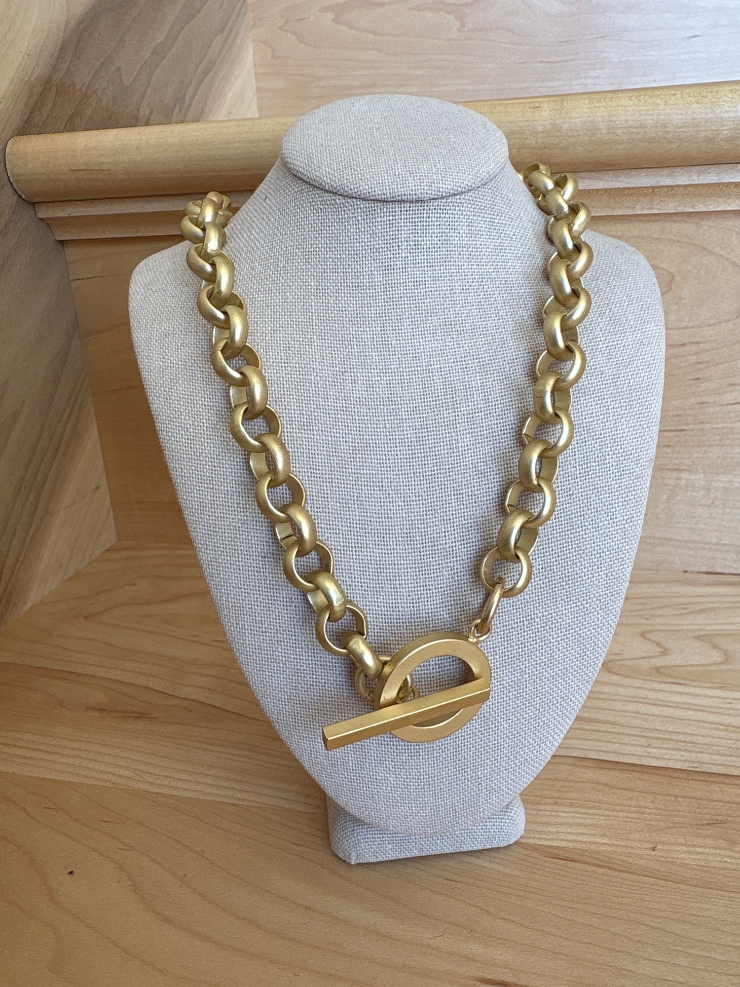 Makhala Heavy Cable Link Chain Toggle Closure