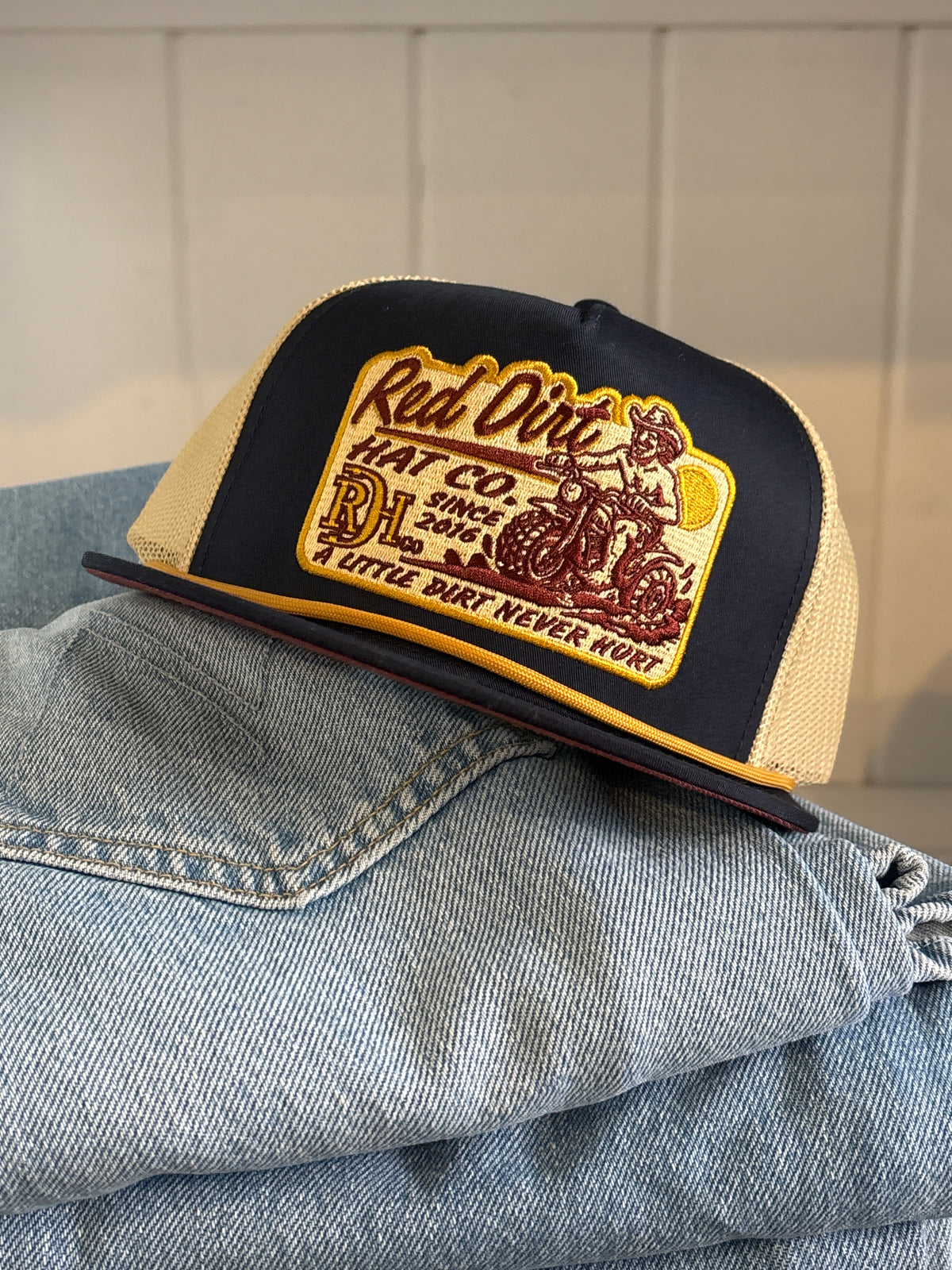 Red Dirt Ridin Dirty Navy Tan Gold Rope