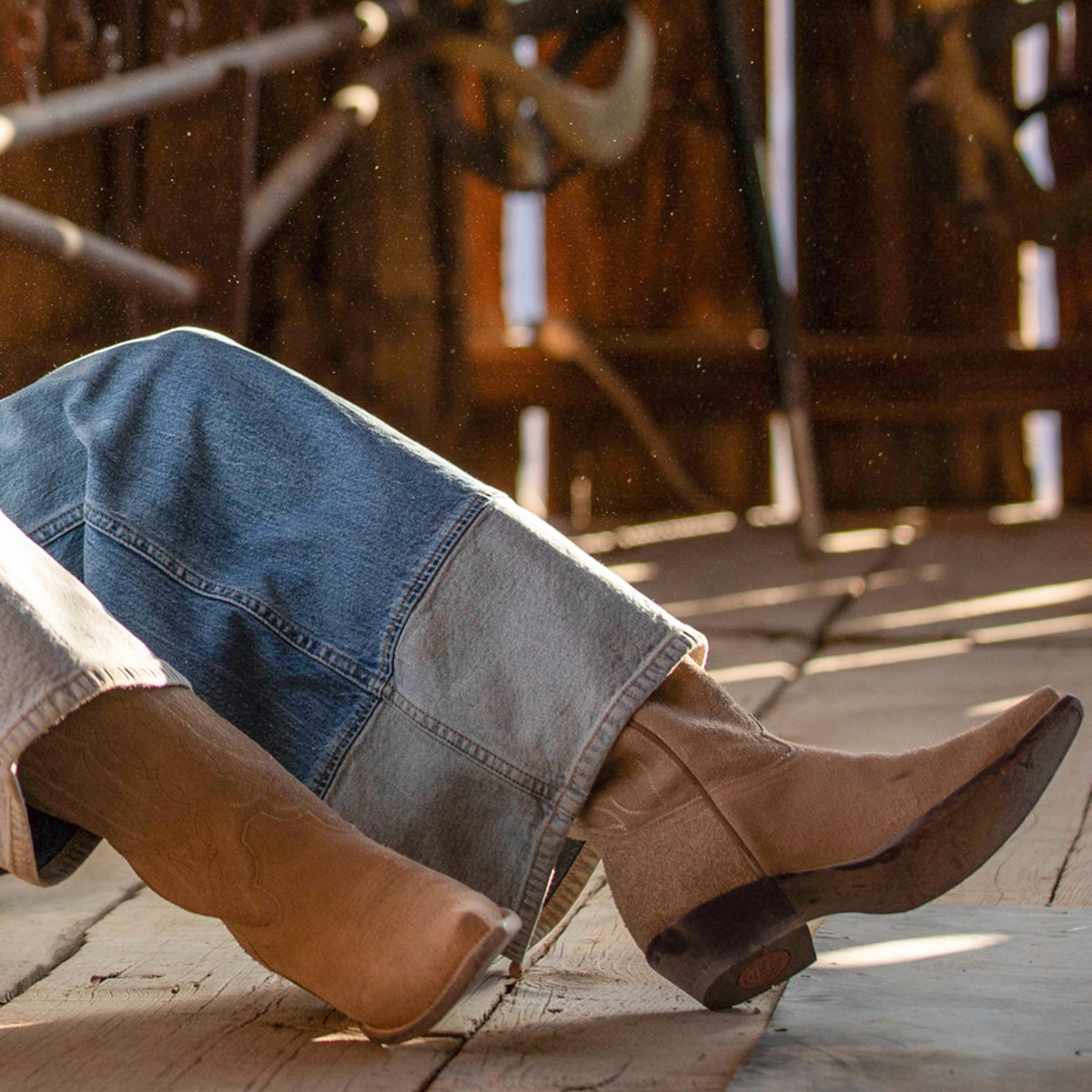 Hyer Womens Wildcat Desert Boot