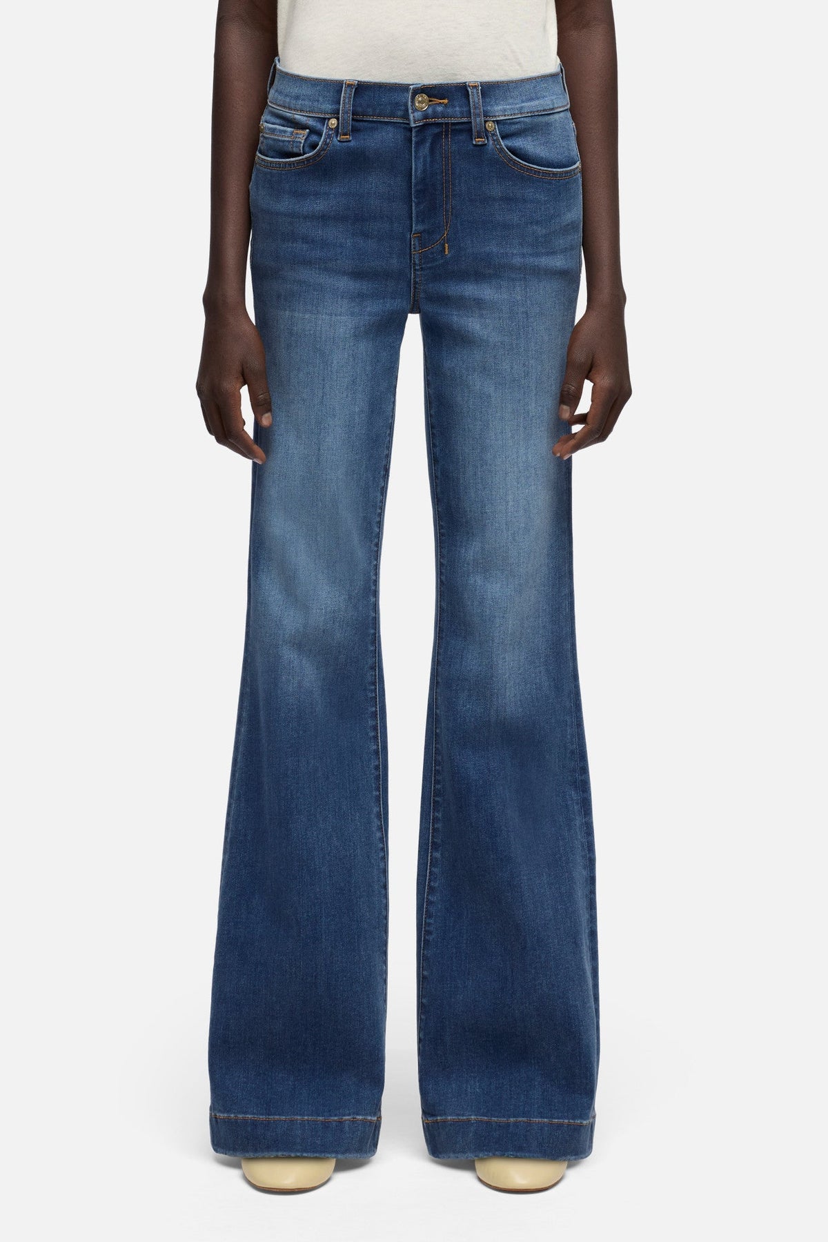 7 For All Mankind Dojo in Denim Gale signature 7 back pocket embroidery on a medium blue wash womens western clothing