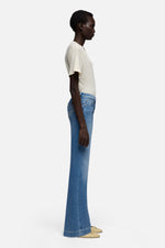 7 For All Mankind Dojo in Slim Illusion Bluehaven soft light blue denim with subtle fading Park City