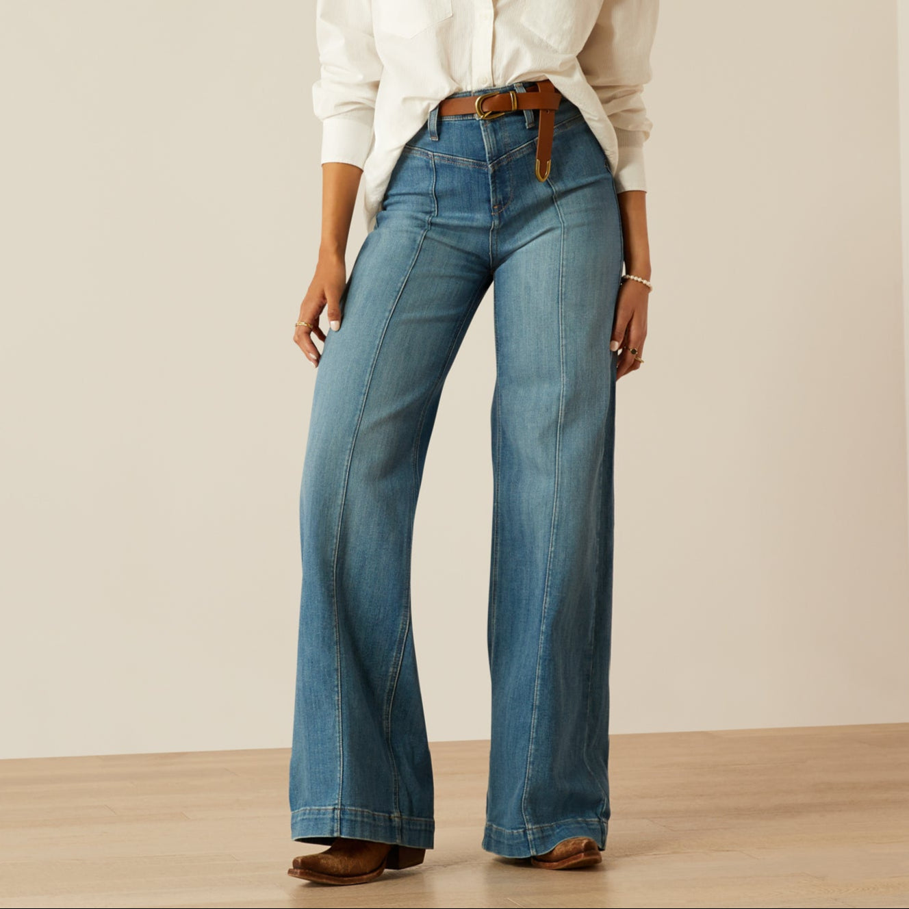 Ariat Womens Ultra High Rise Sloane Wide Leg Jeans full