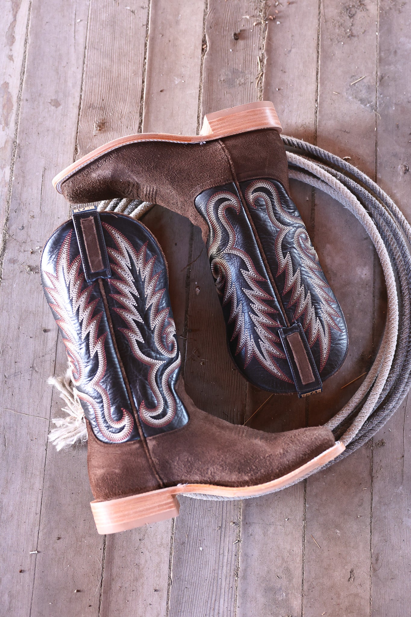 Hyer Men Kinkaid Brown Boot Mens cowboy boot roughout brown and blue traditional classic boot Boltranchstore.com free shipping mens western fashion