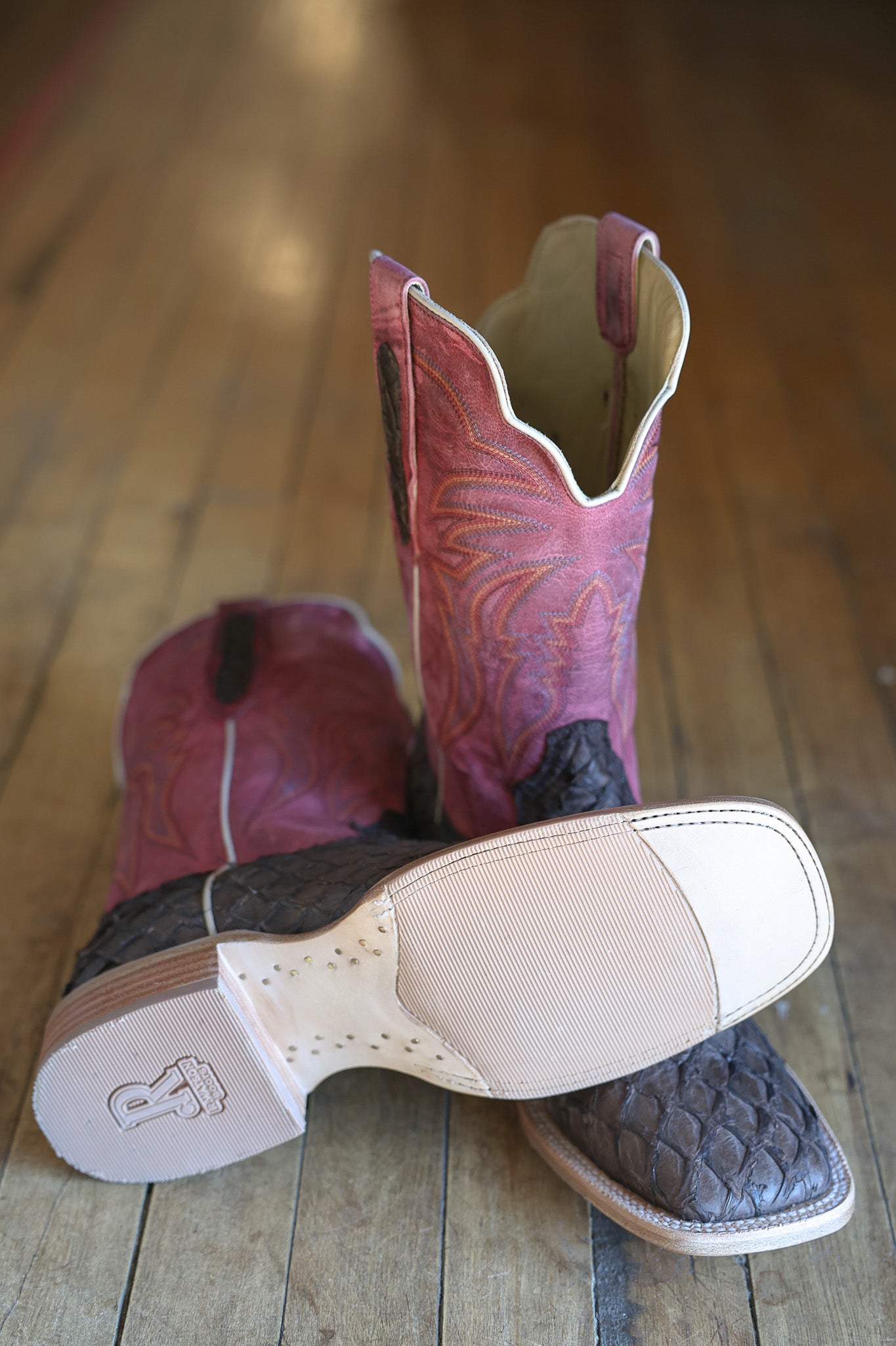 R Watson Matte Chocolate Pirarucu