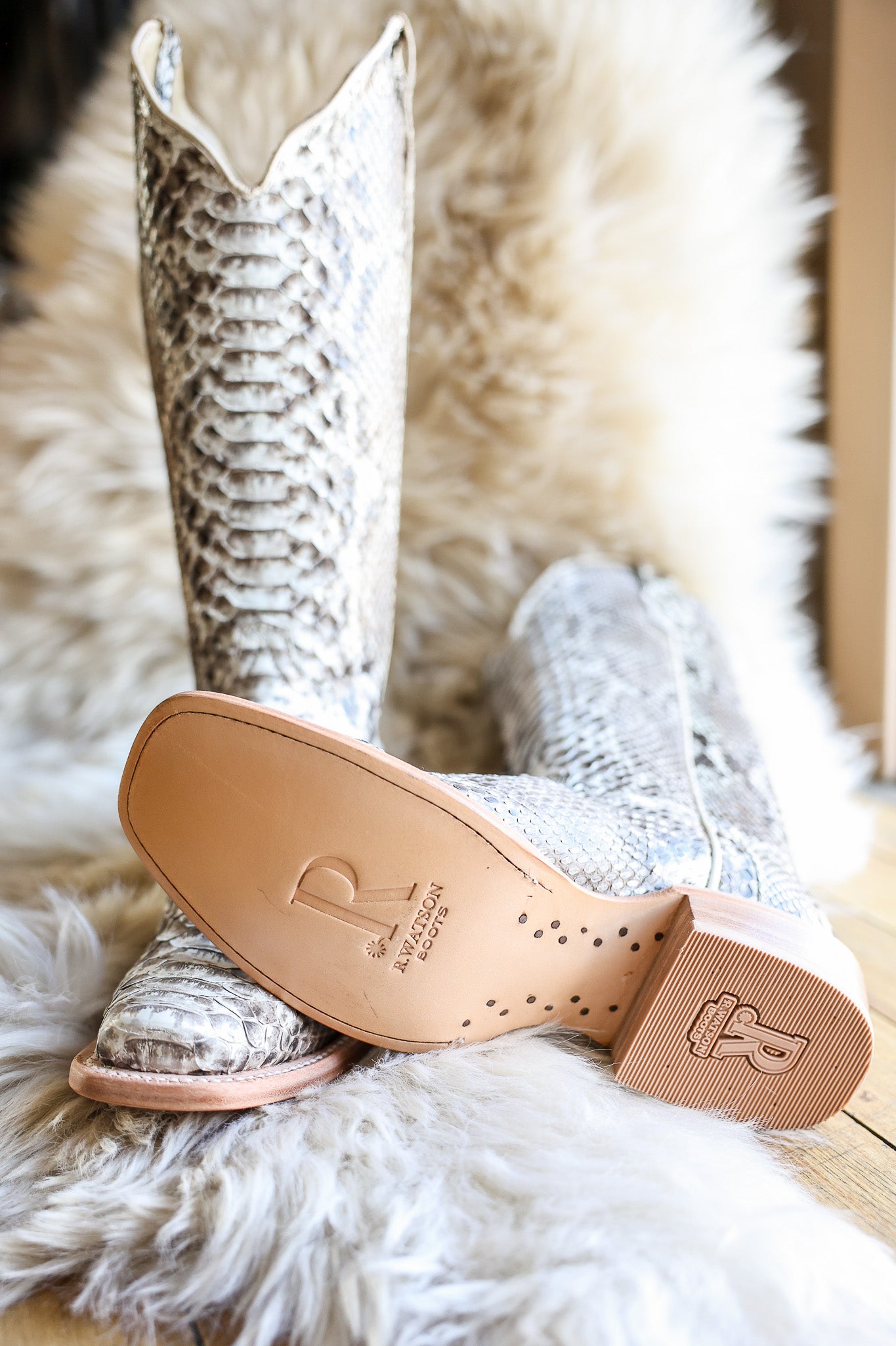 R Watson Womens Black White BC Python