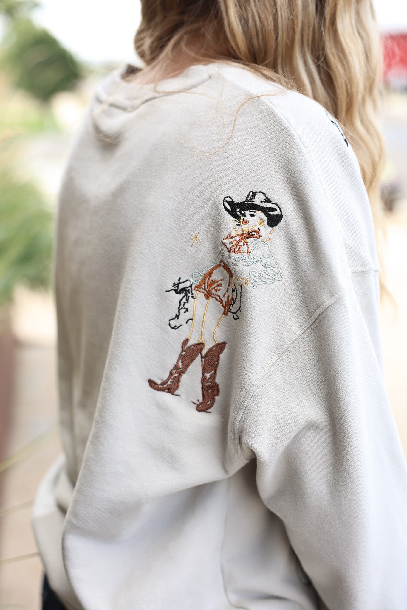 Western Embroidered Graphic Sweatshirt