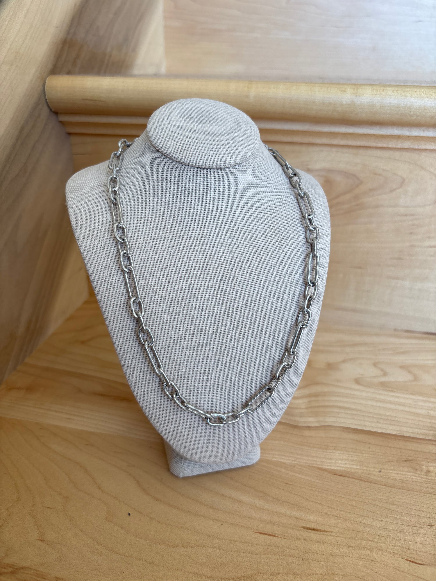 Makhala Etched  Bright Silver Diamond Closure