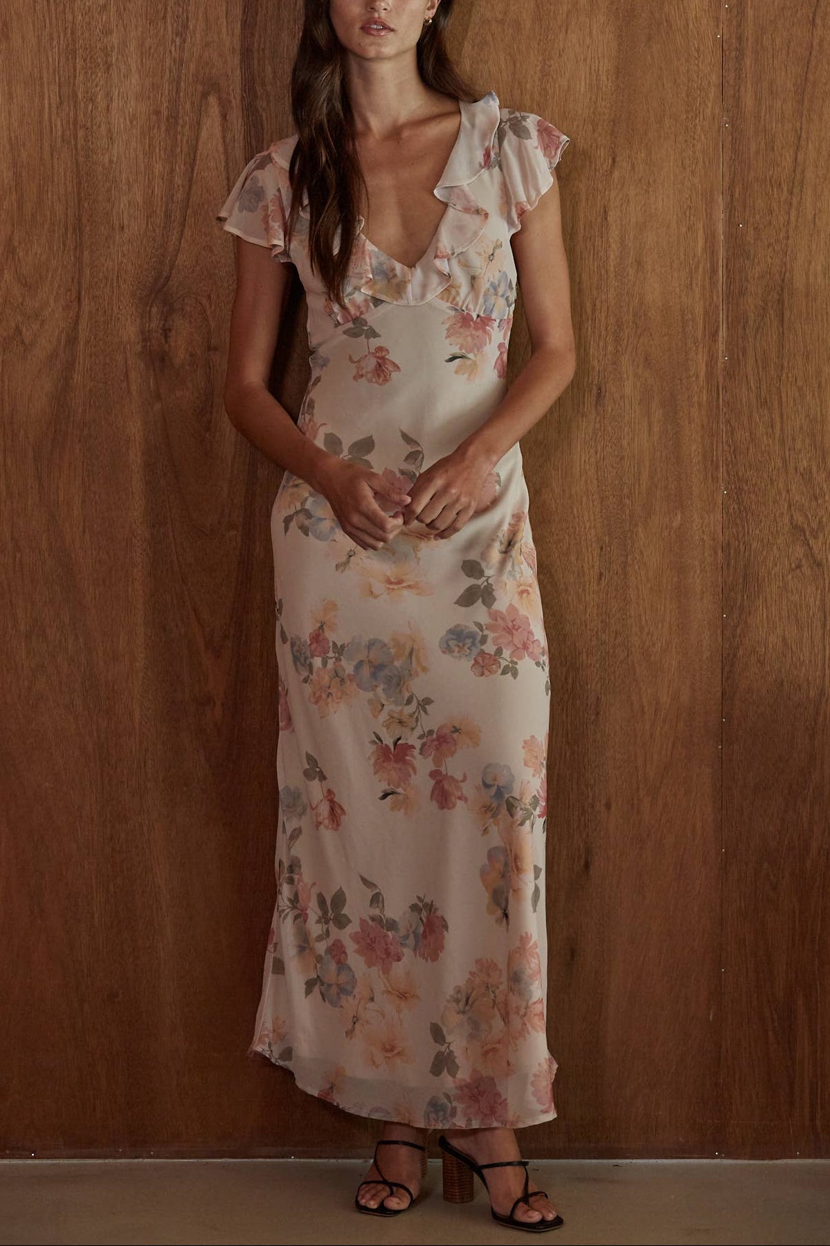 Joni Floral Dress flare maxi dress beige floral elegant summer dress flutter sleeve popular doen dupe Boltranchstore.com Free Shipping