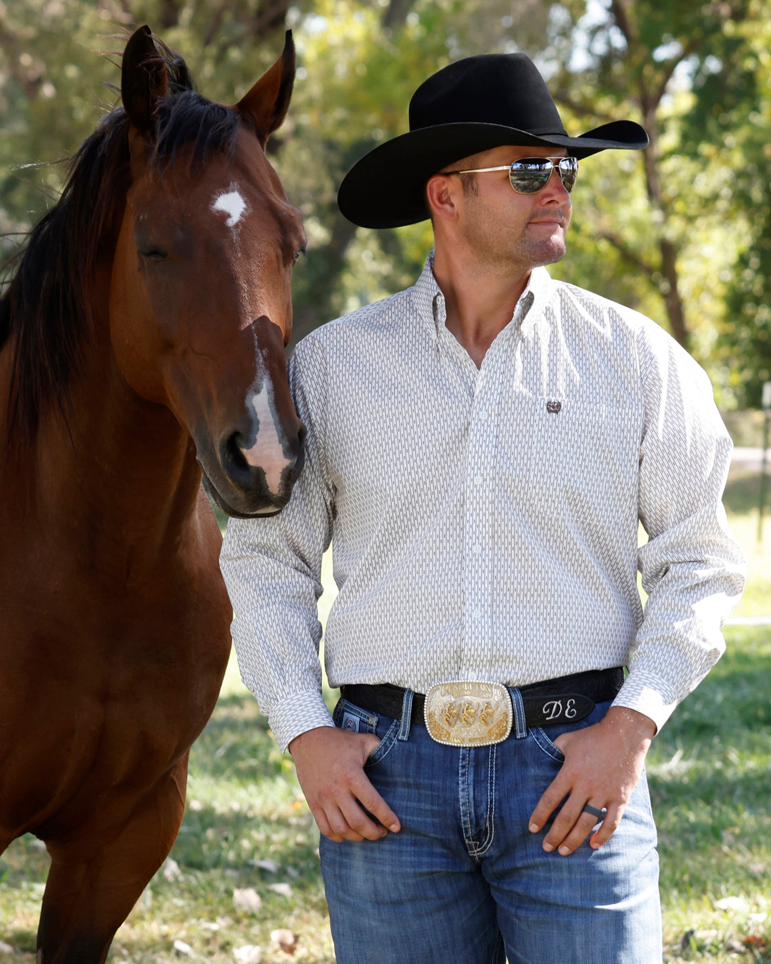 Cinch Mens Long Sleeve Print Shirt Cream MTW1106156 light neutral shirt that works for barn mornings and ranch wear