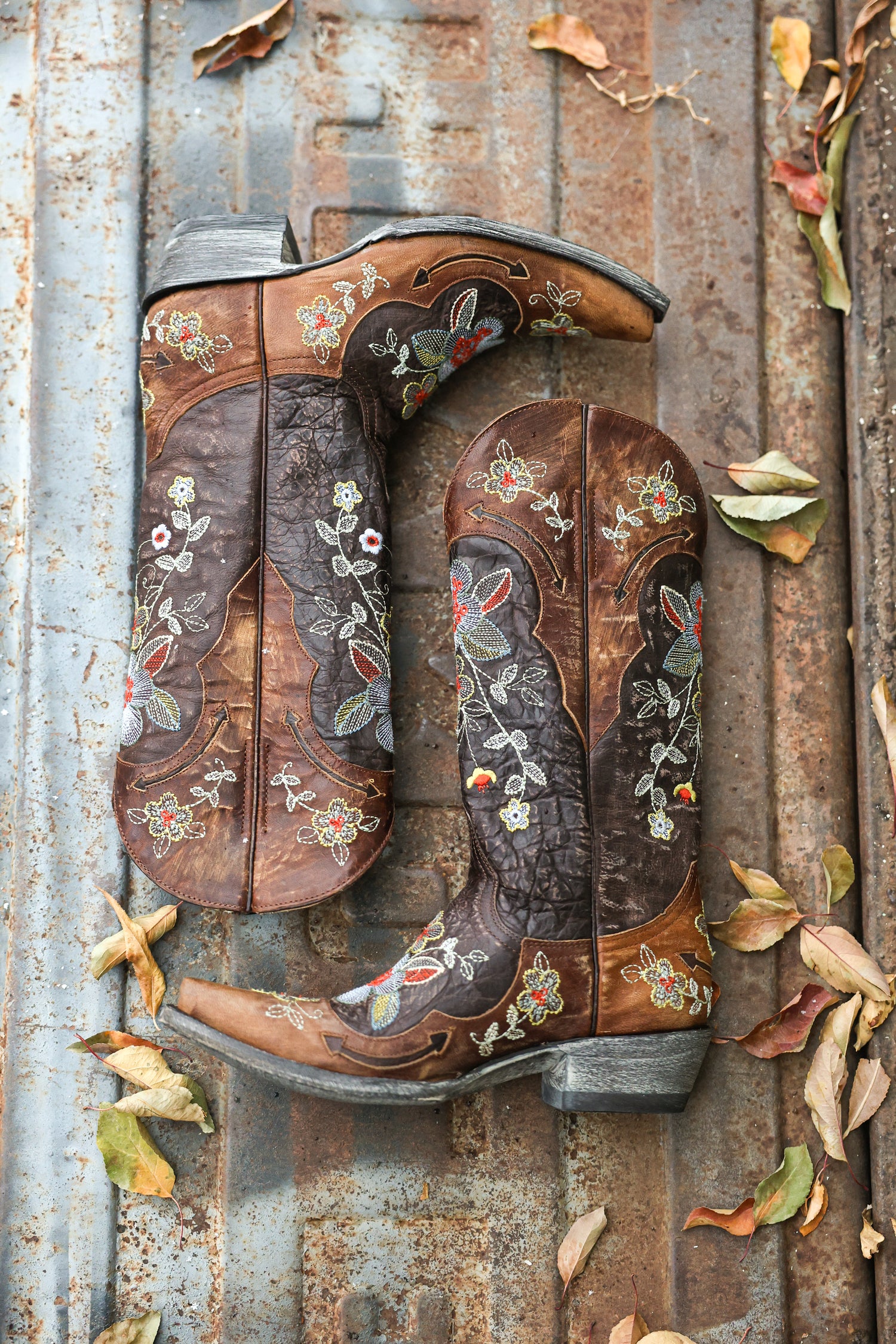 Womens Old Gringo Bonnie Cowboy Boots floral embroidered cowgirl boots western fashion at Boltranchstore.com Free Shipping popular NFR outfit boot 