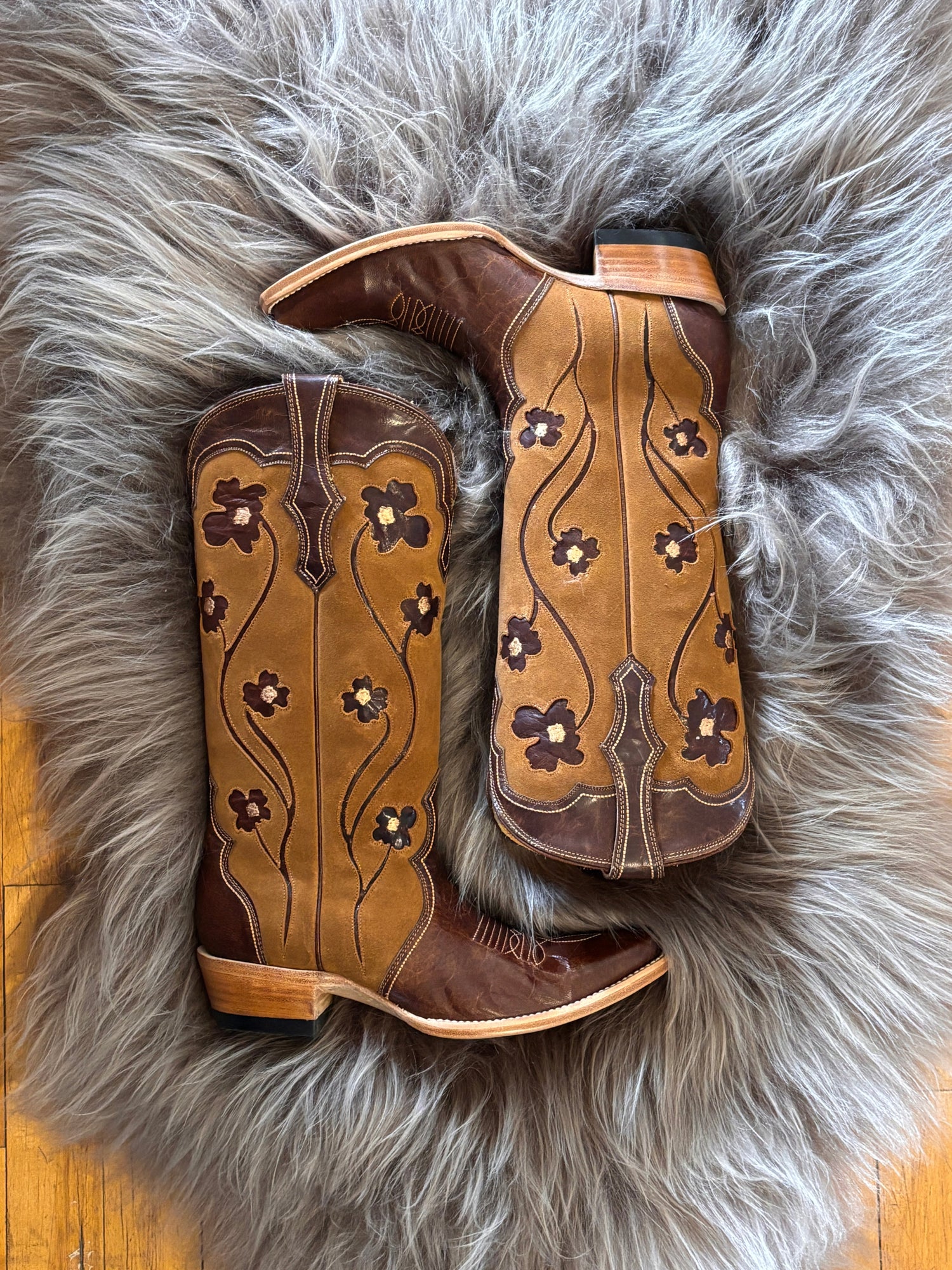 Old Gringo Womens Flour Sack Folly Boot a flower enbossed boot with a composite hill in a snip toe at boltranchstore.com